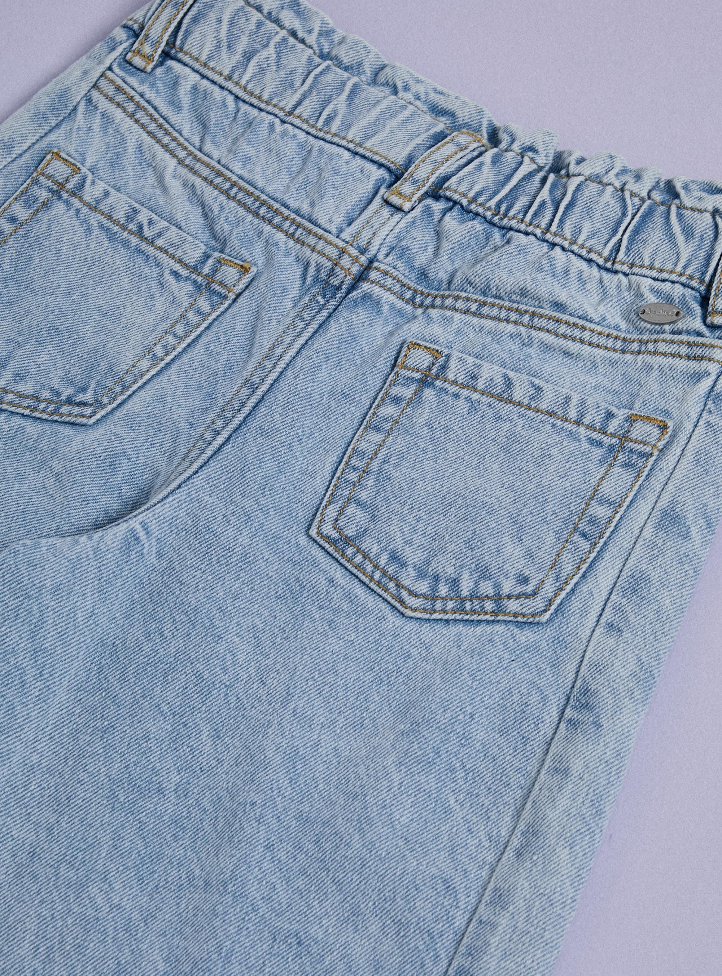 Jeans con Bordado Flores en Bolsillos-2