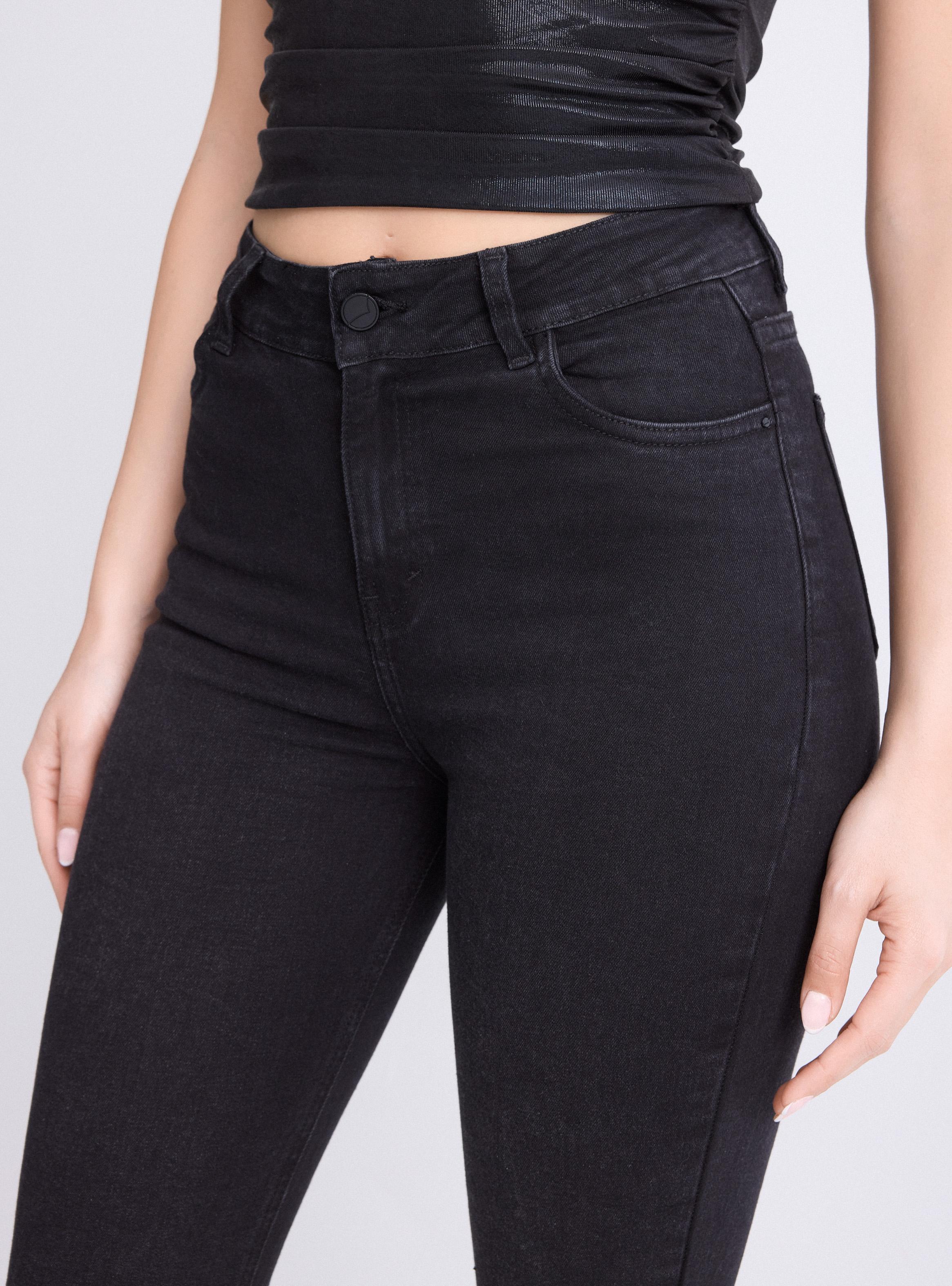 Jeans Flare con Aplicaciones de Strass en Bota-2