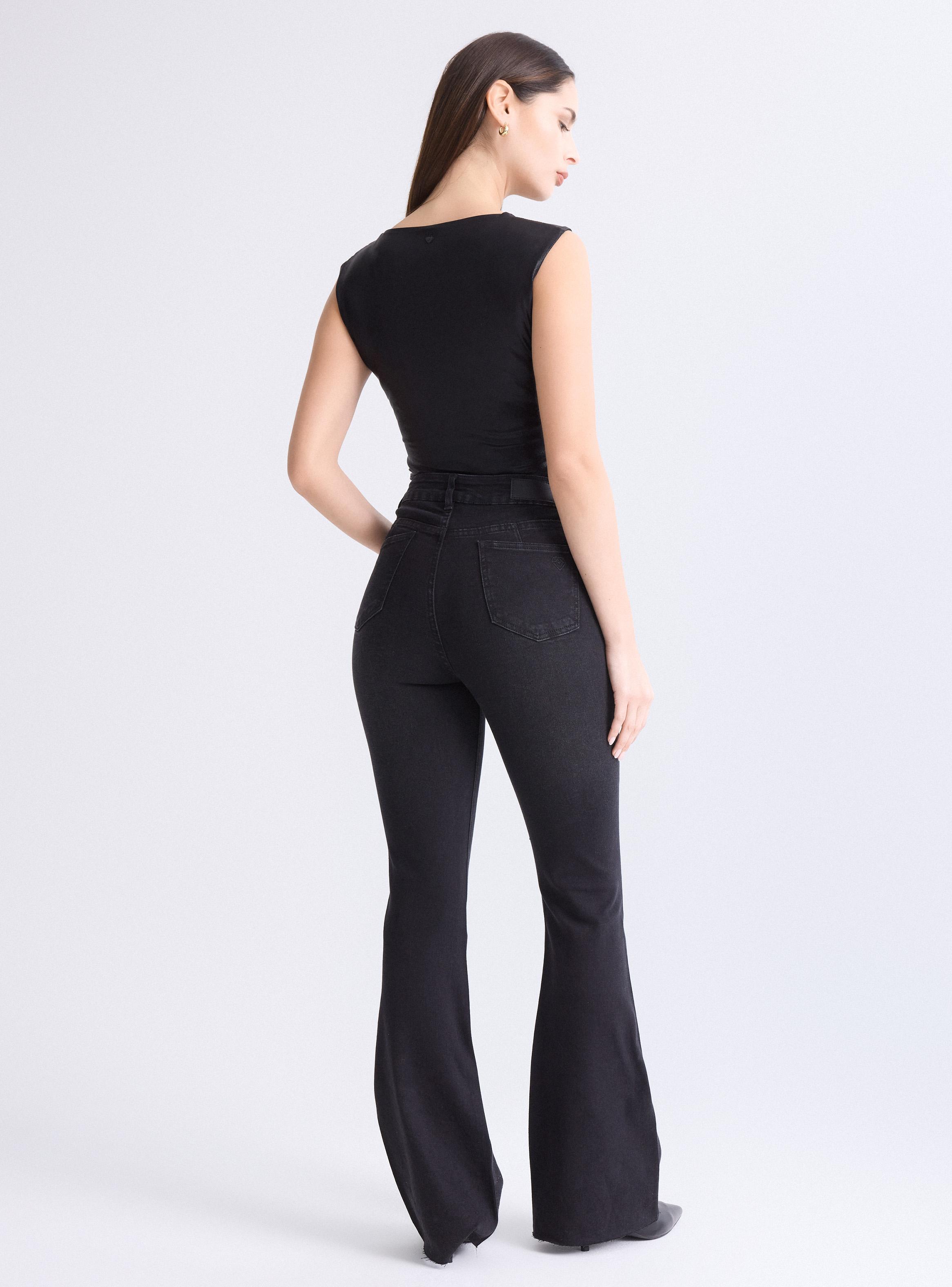 Jeans Flare con Aplicaciones de Strass en Bota-5