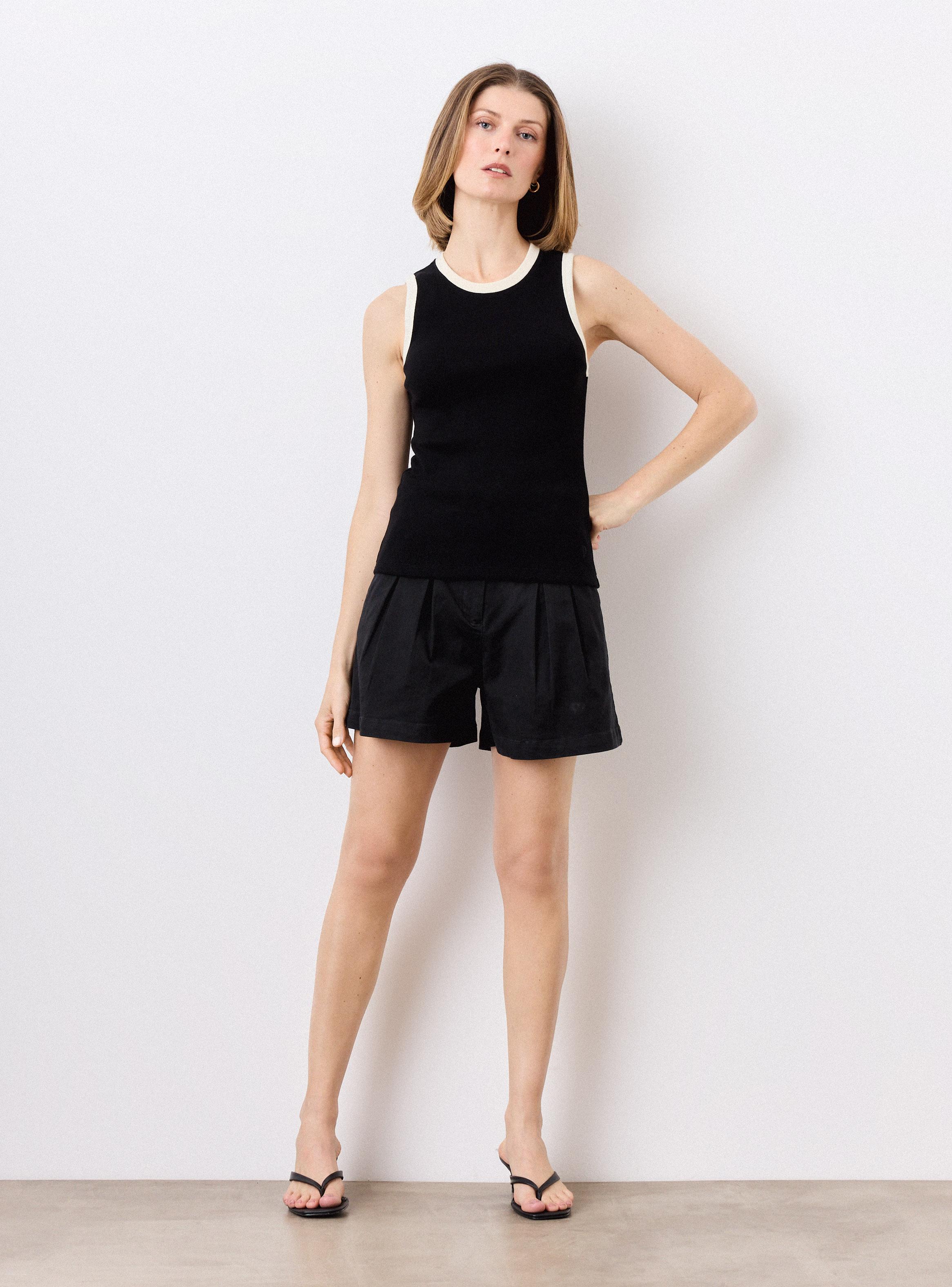 Polera sin Mangas Cuello y Siza a Contratono-4