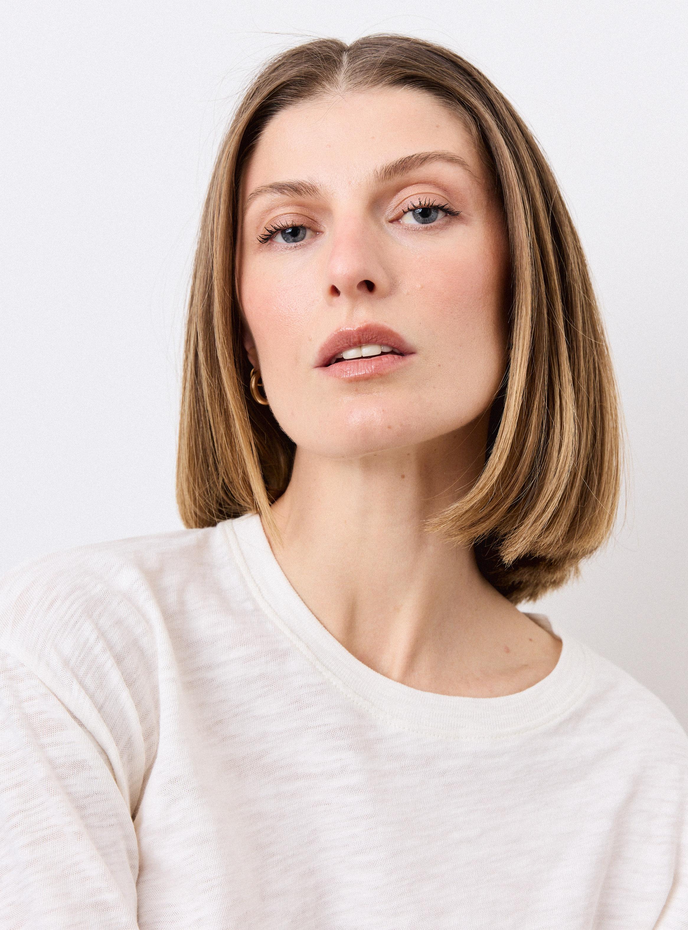 Polera Manga Corta y Hombro Caído-2