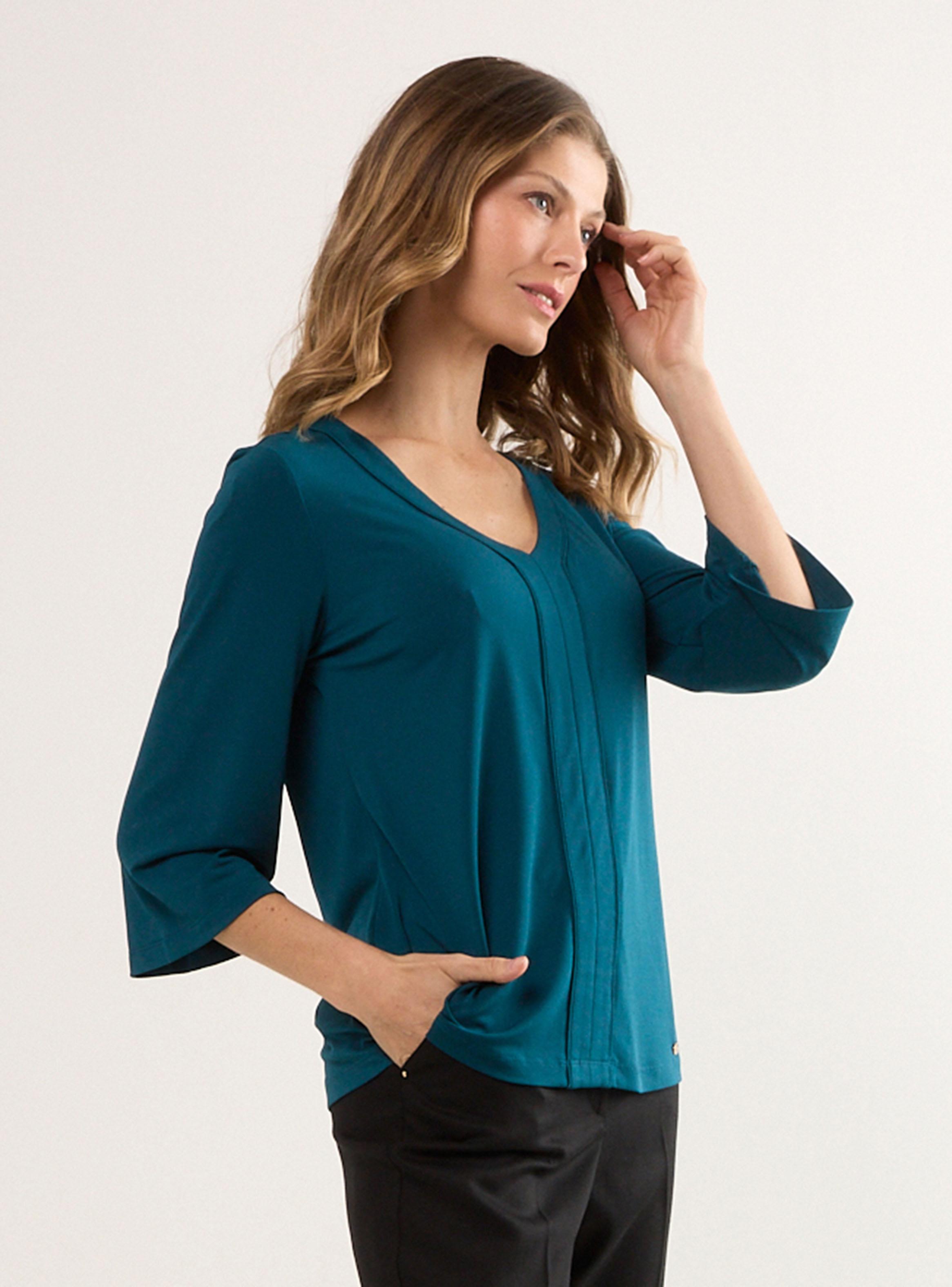 Polera con Corte y Vivo-2