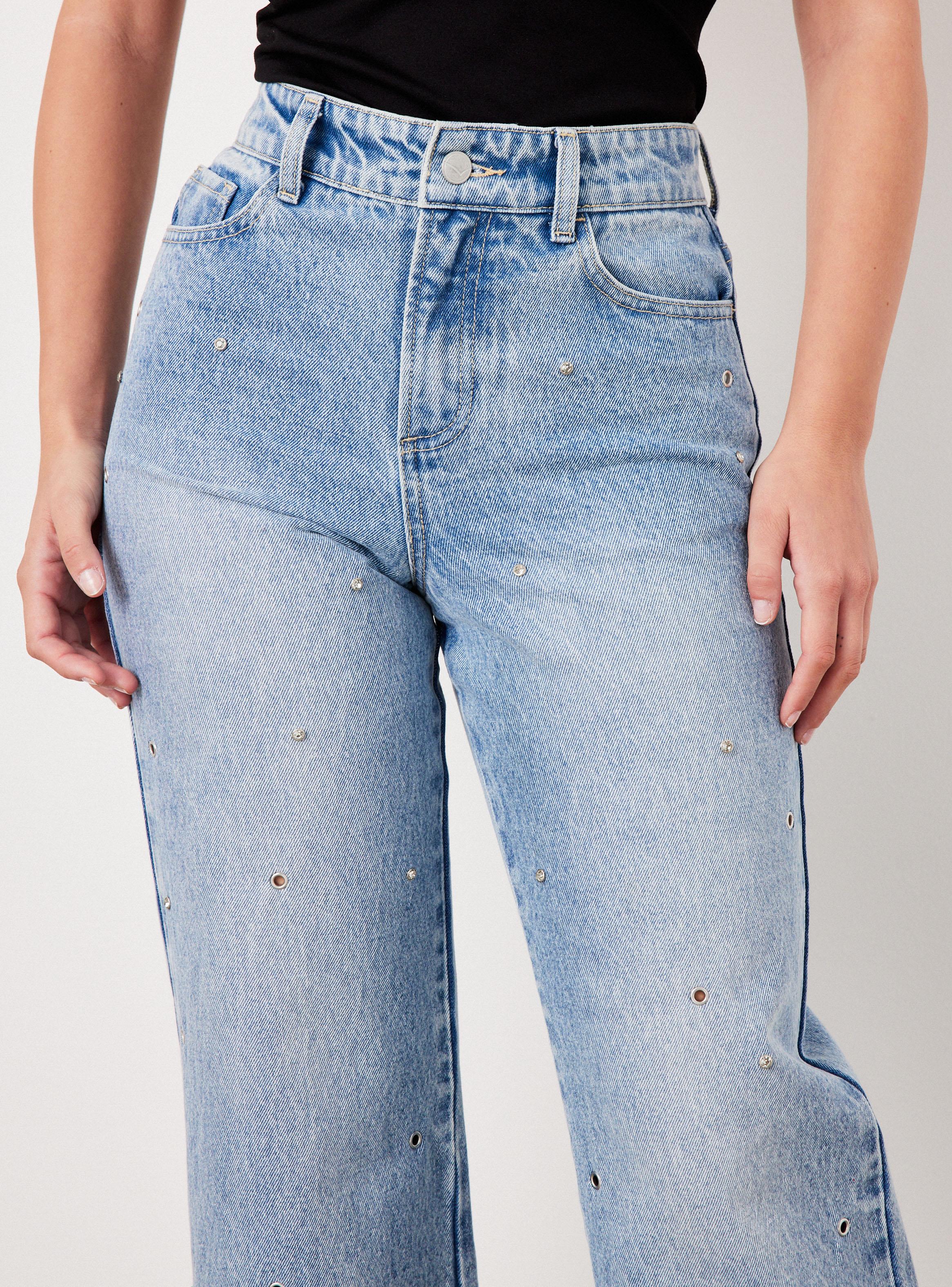 Jeans Delantero con Brillos y Ojetillos-2