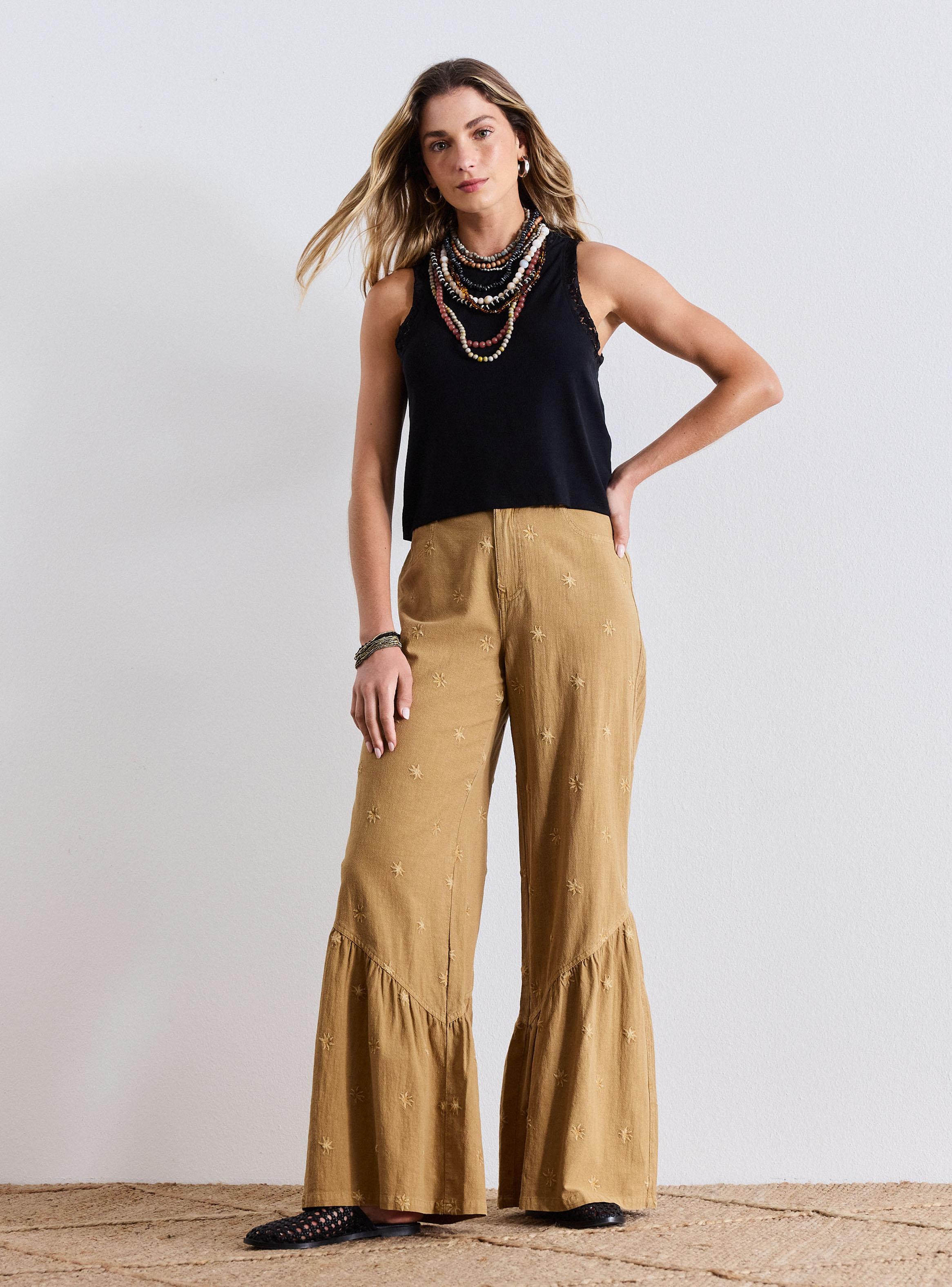 Polera Tela Acanalada con Detalles en Encaje-4