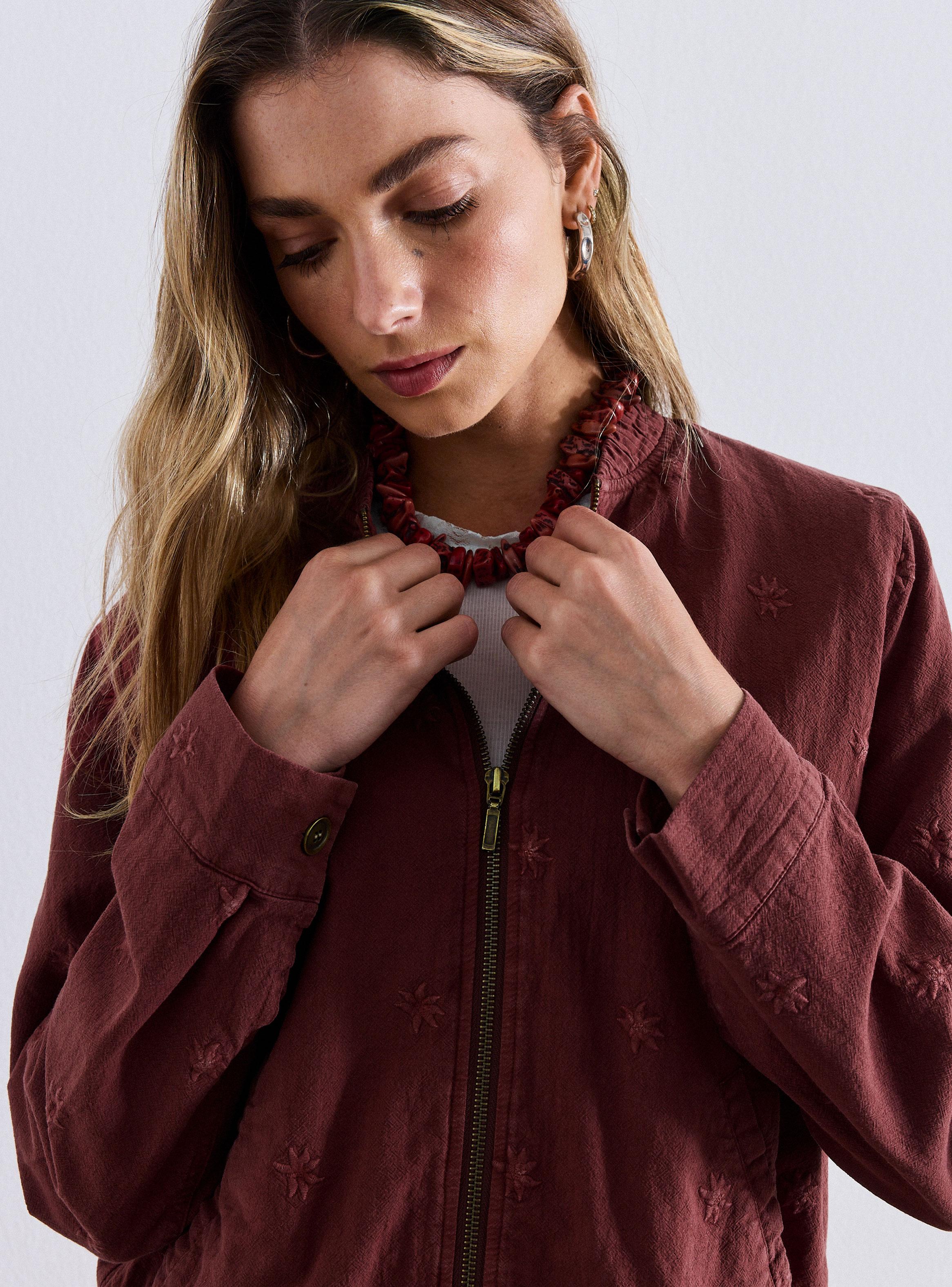 Chaqueta Full Bordada con Flores a Tono-2