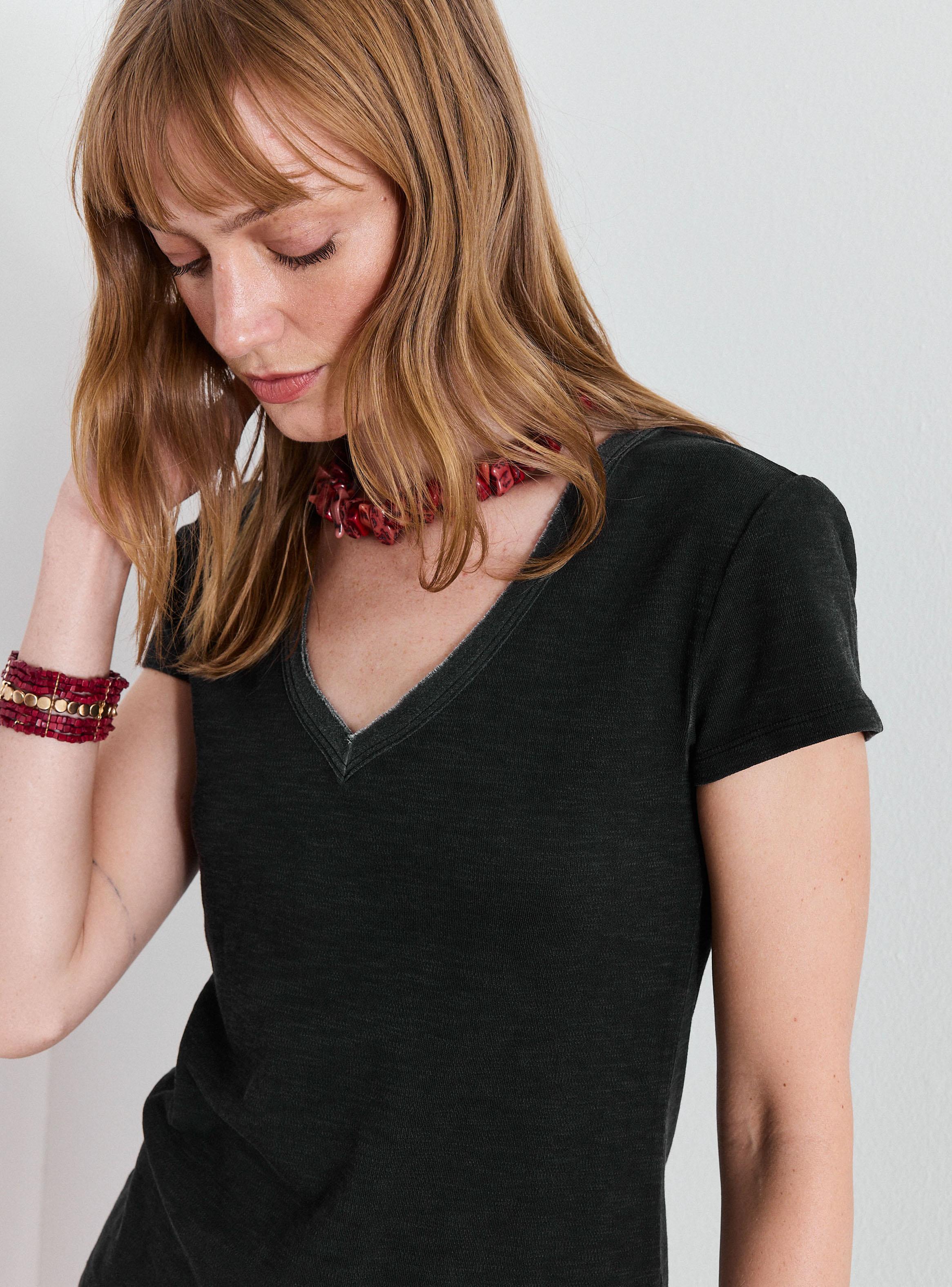 Polera Detalle de Desflecado en Escote y Manga-2