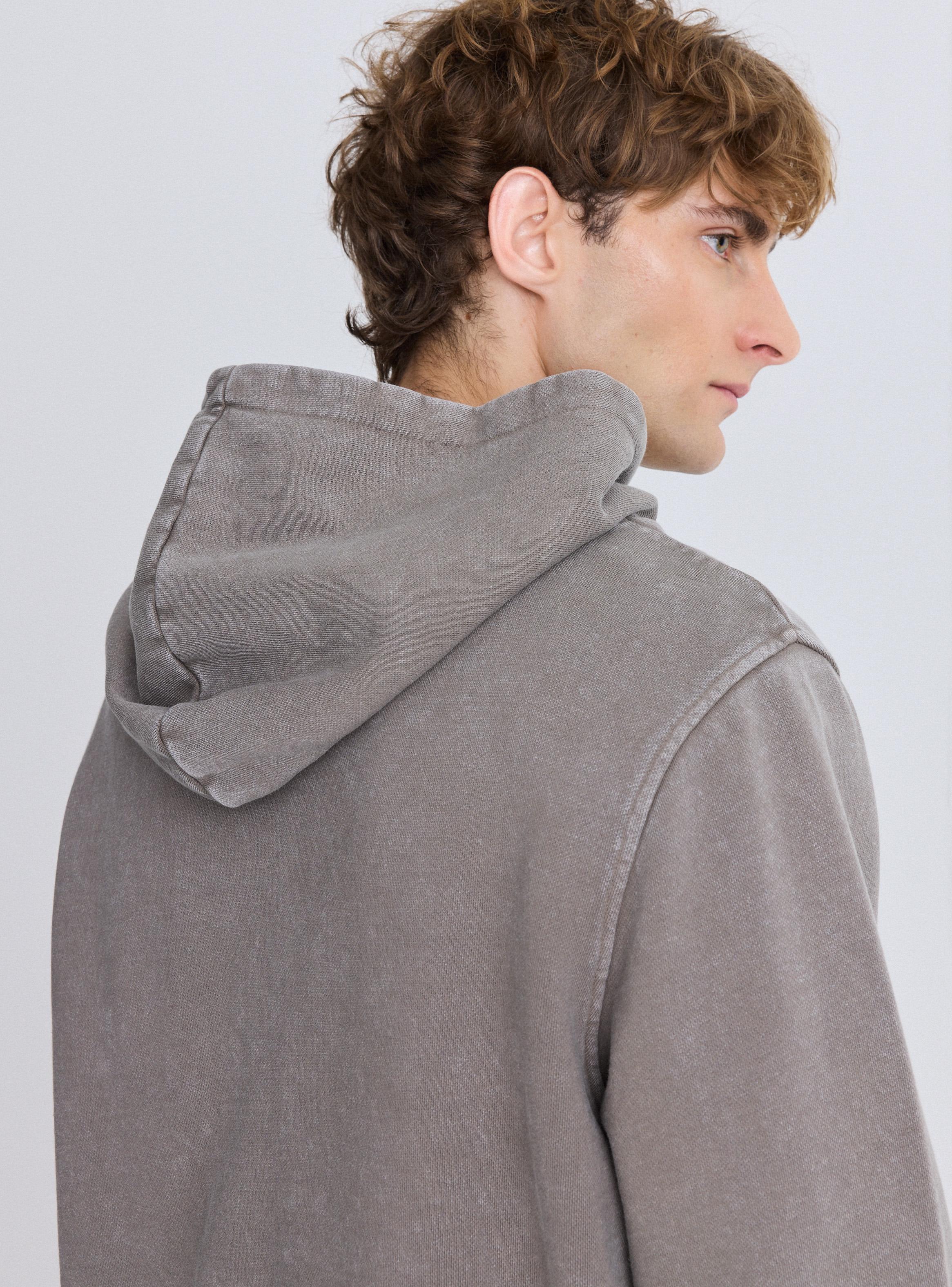 Polerón Bolsillo Canguro con Capucha Lavada Relaxed Fit-3