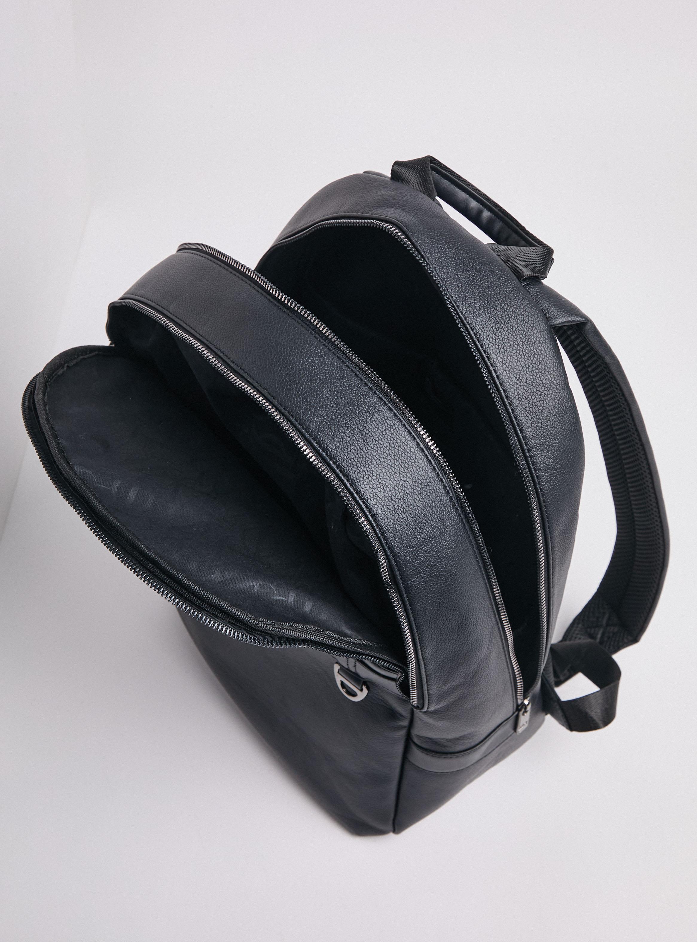 Bolso Mochila Simil Cuero para Notebook-3