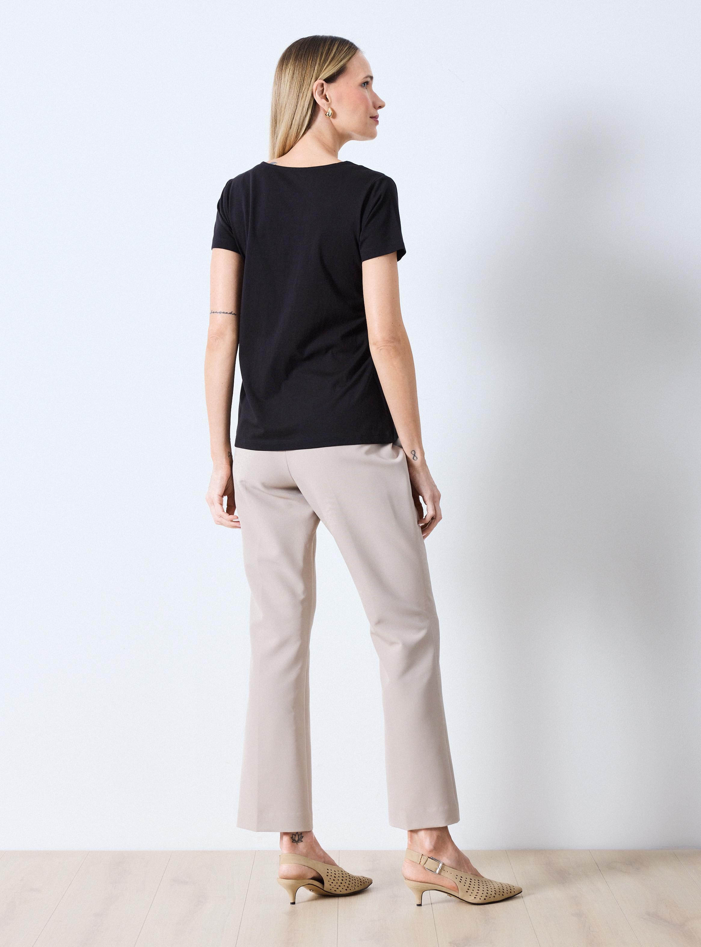 Polera Gráfica Floral con Bordado-5