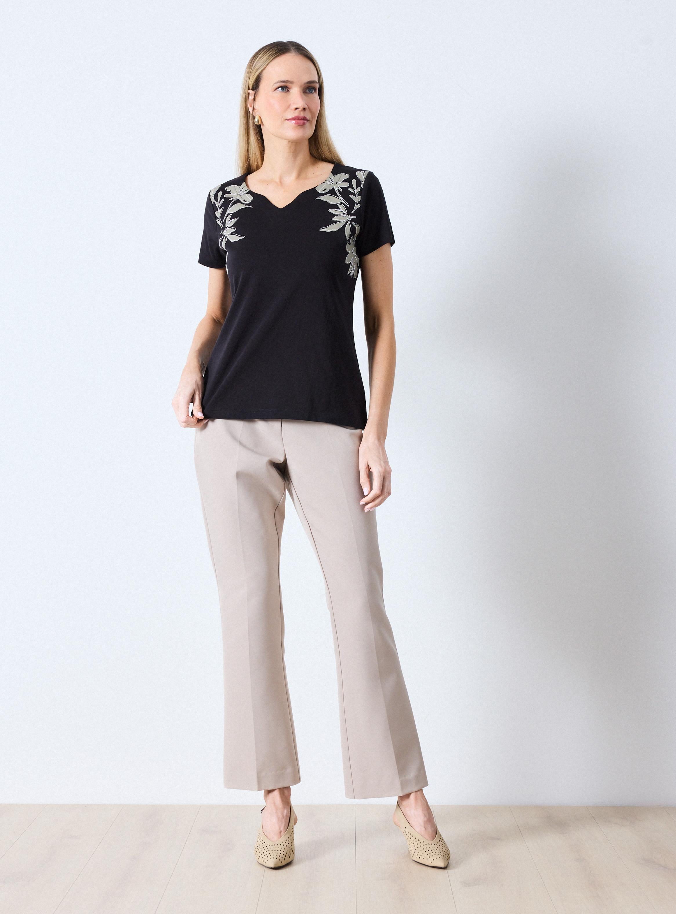 Polera Gráfica Floral con Bordado-4