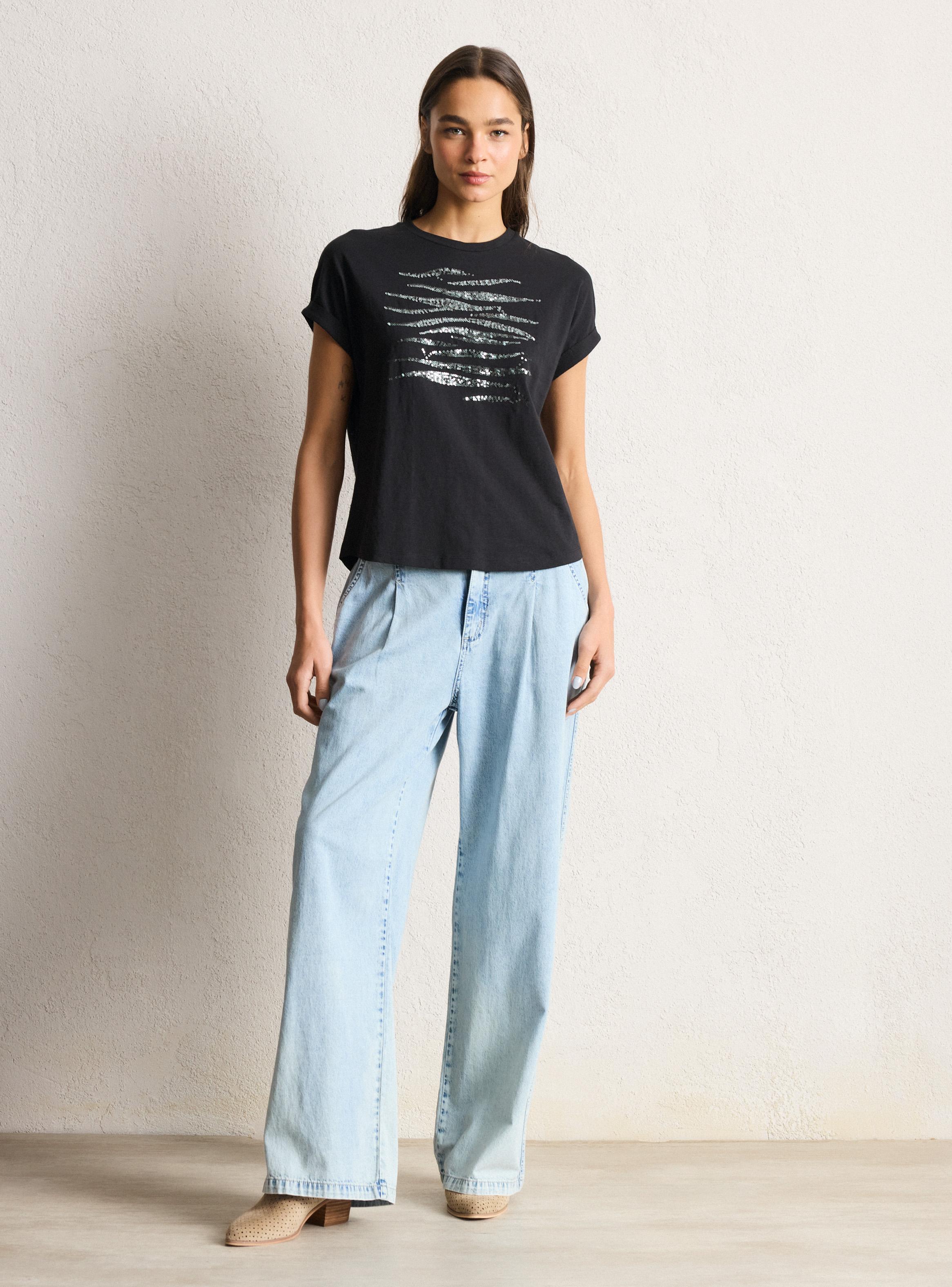 Polera Bordada con Lentejuelas-4