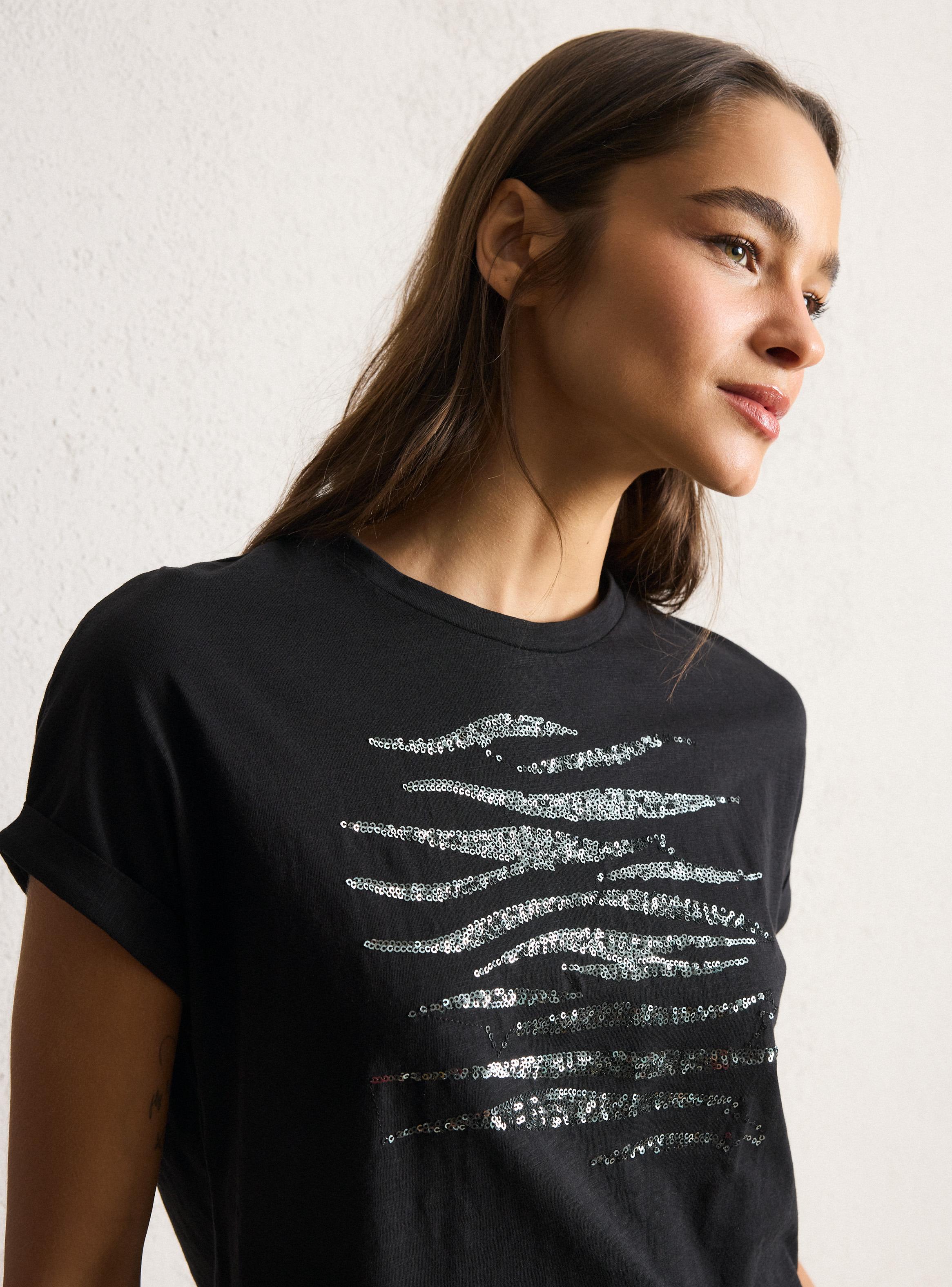 Polera Bordada con Lentejuelas-2