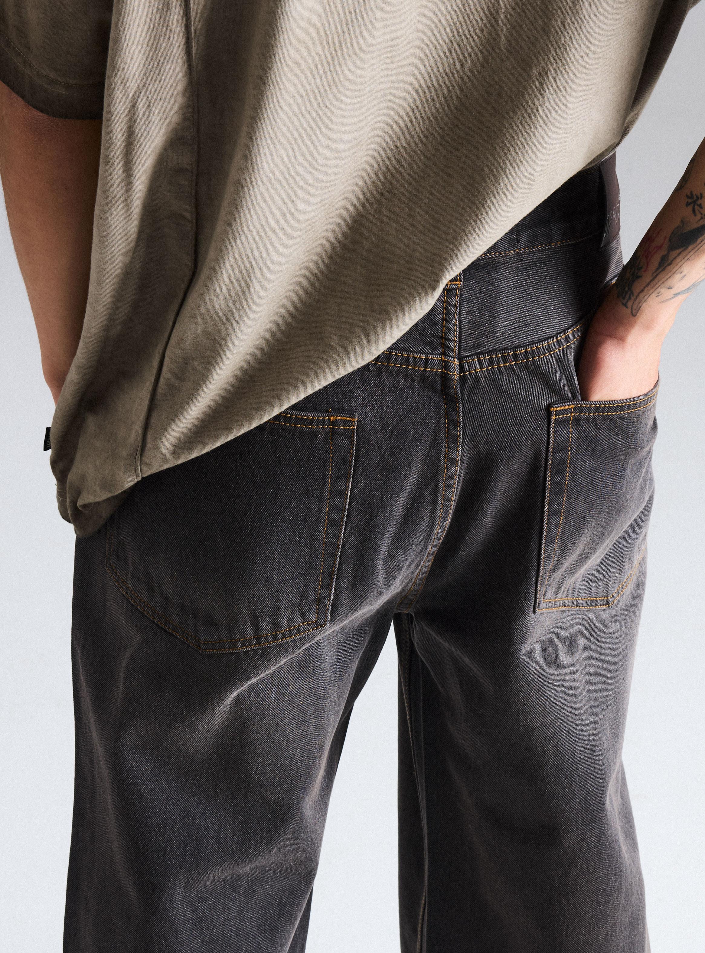 Bermuda Desgastada Loose Fit-3