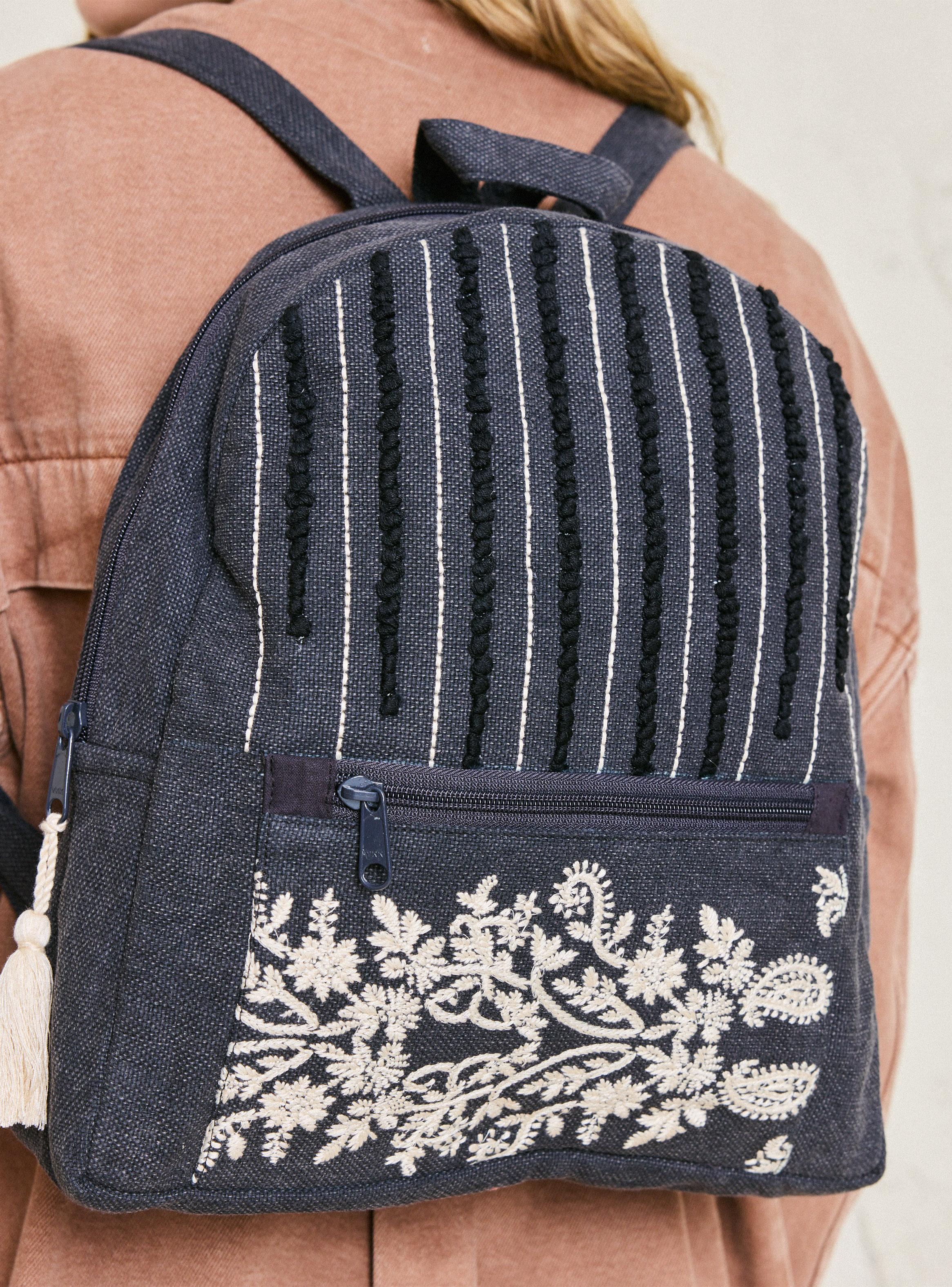 Mochila Canvas Bordada-5