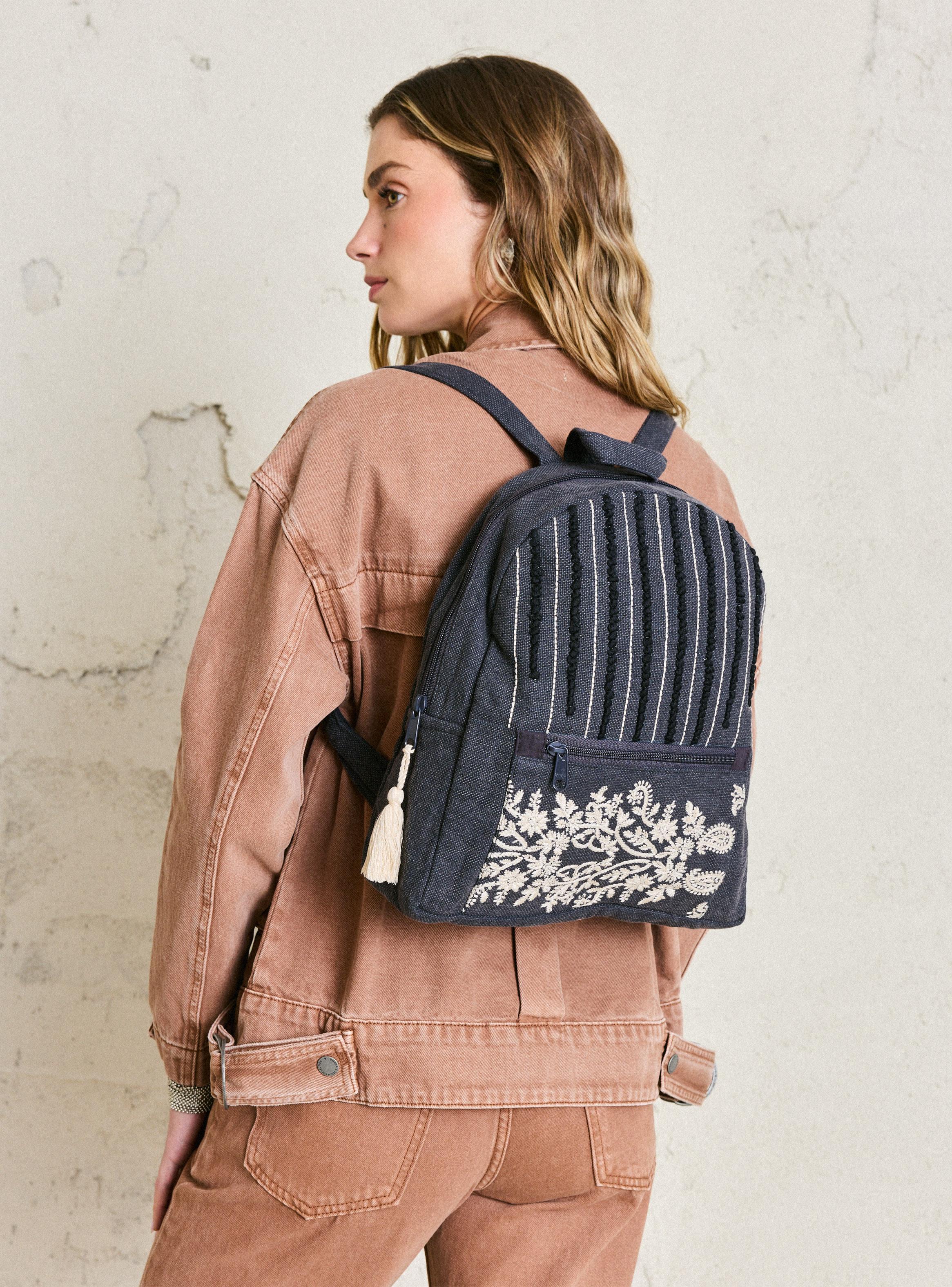 Mochila Canvas Bordada-6