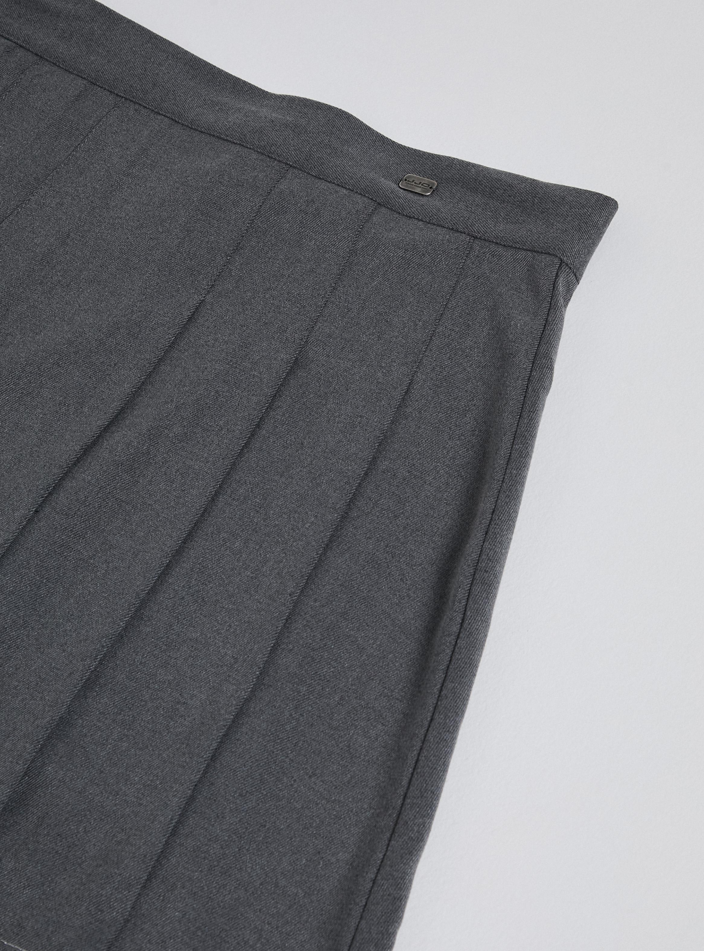 Falda Escolar Básica Gris Talla 10 a 16-3