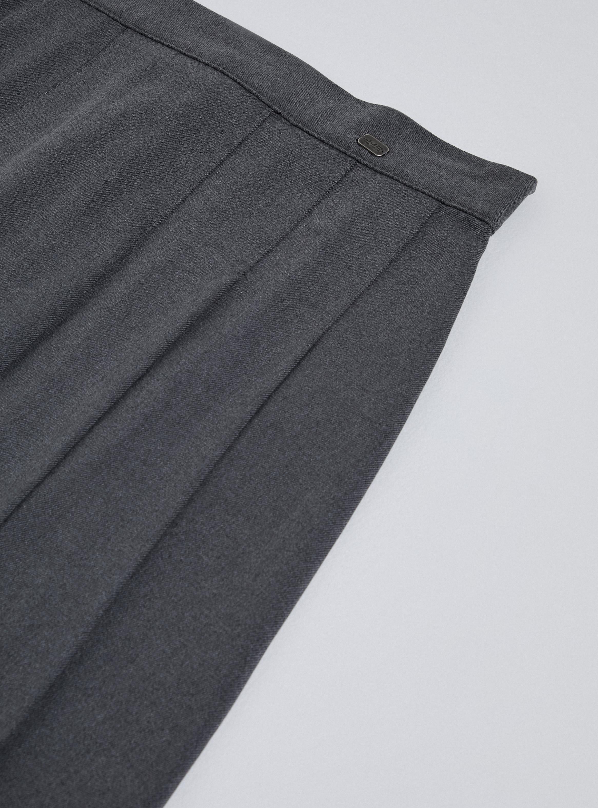 Falda Escolar Básica Gris Talla 38 a 48-3