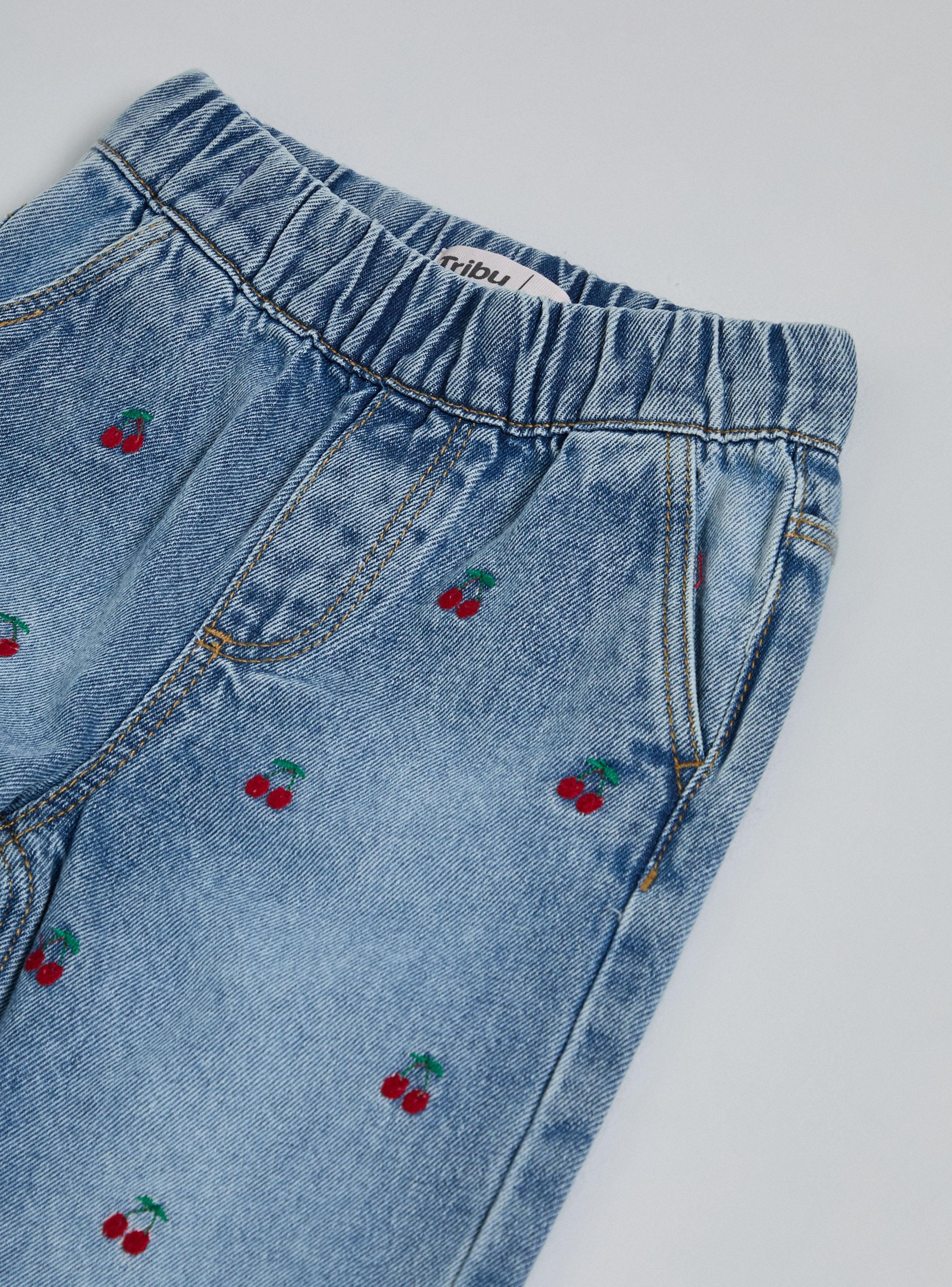 Jeans Full Bordado con Cerezas en Contraste-3