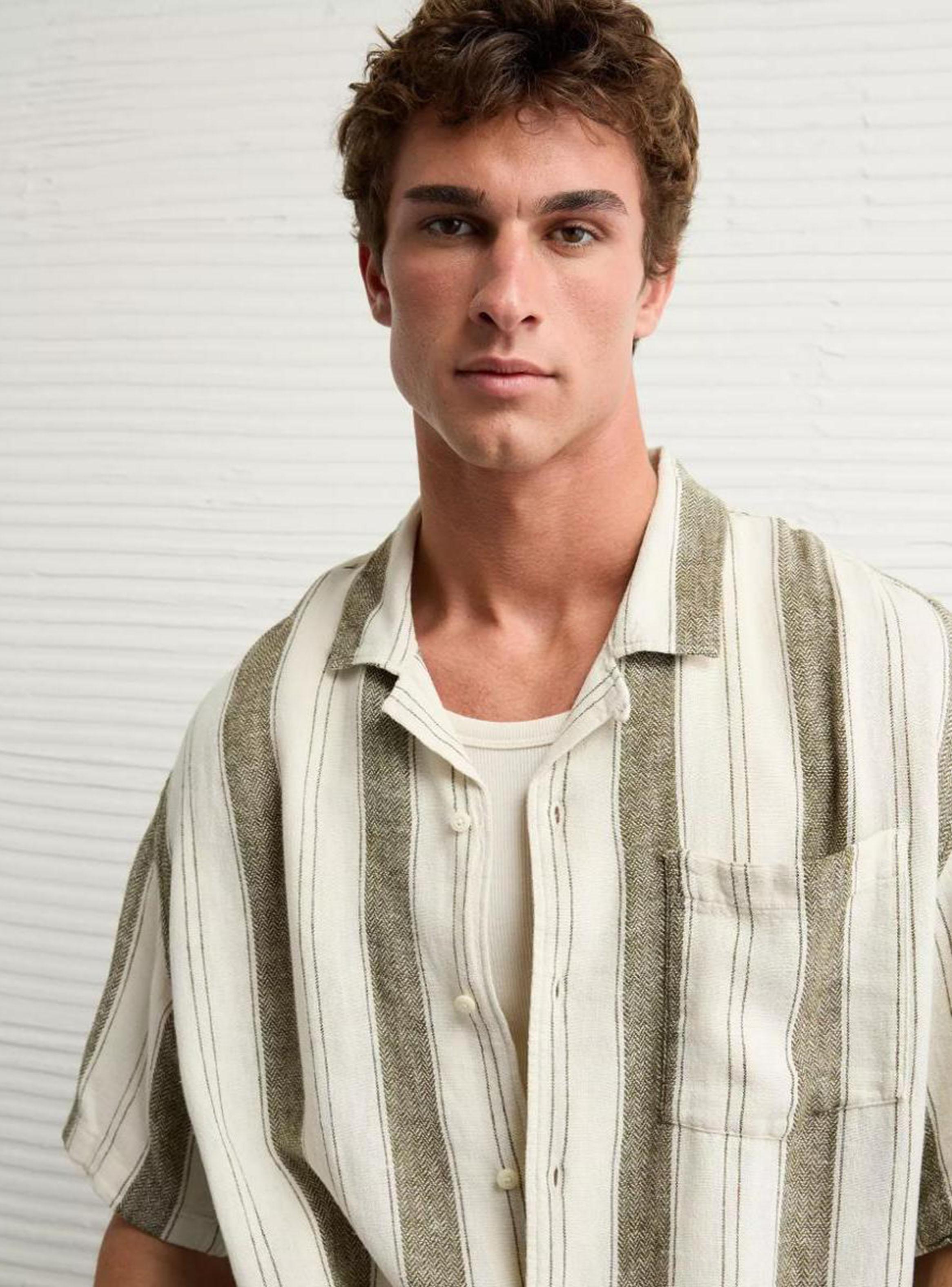 Camisa AE Rayada con Botones Holgada-2
