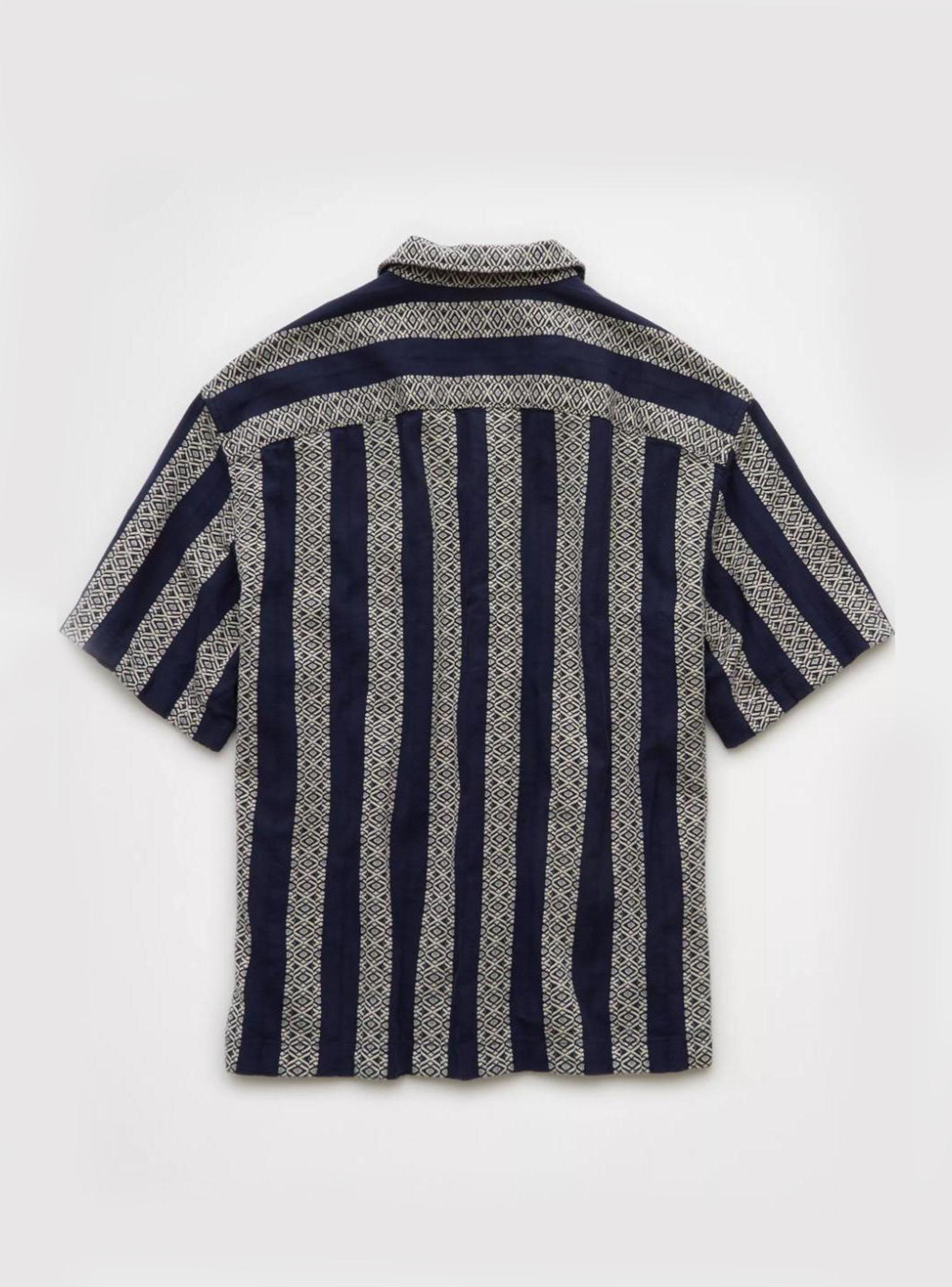 Camisa AE Rayada con Botones Holgada-4