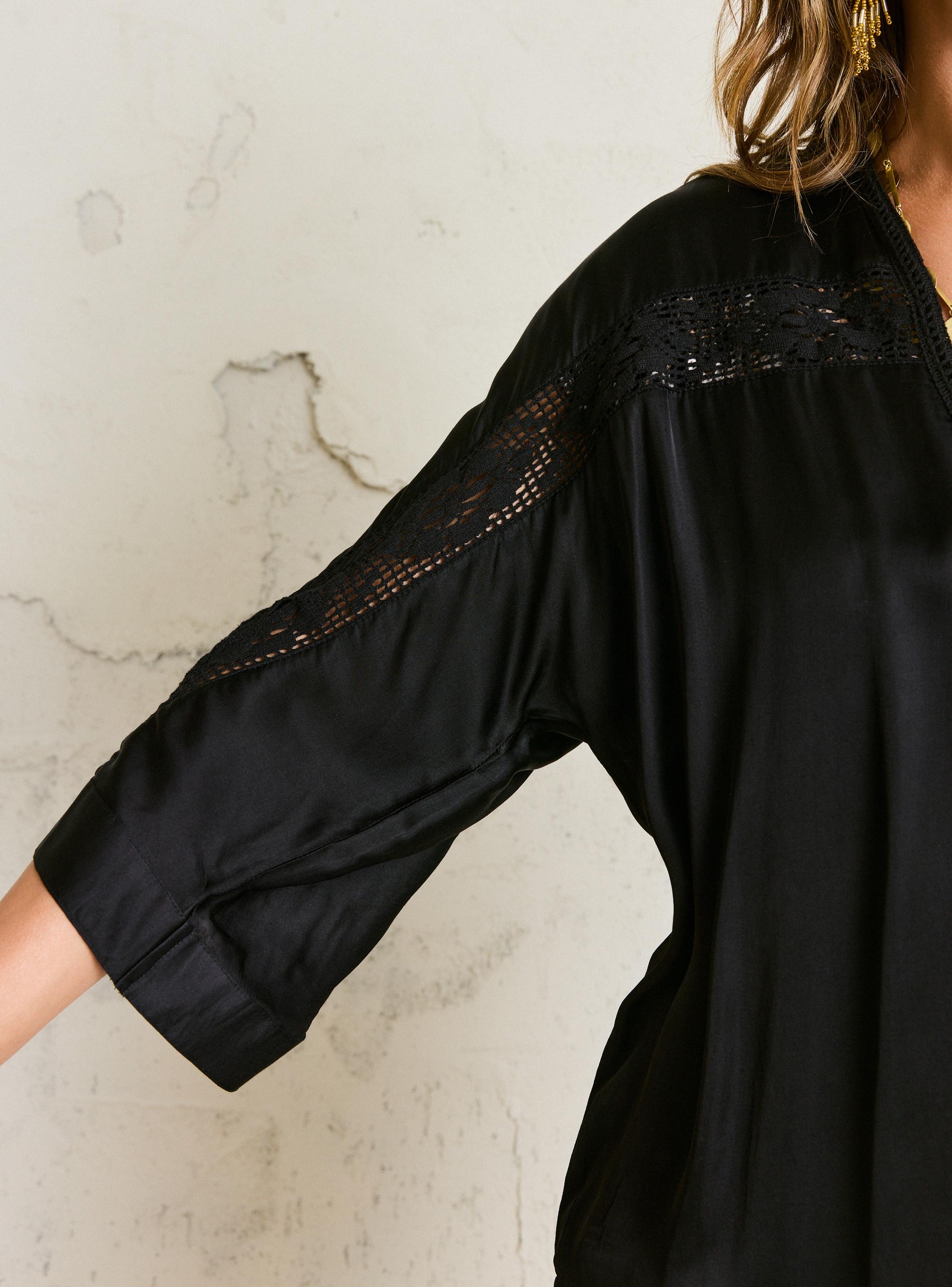 Kimono con Diseño Macramé-3