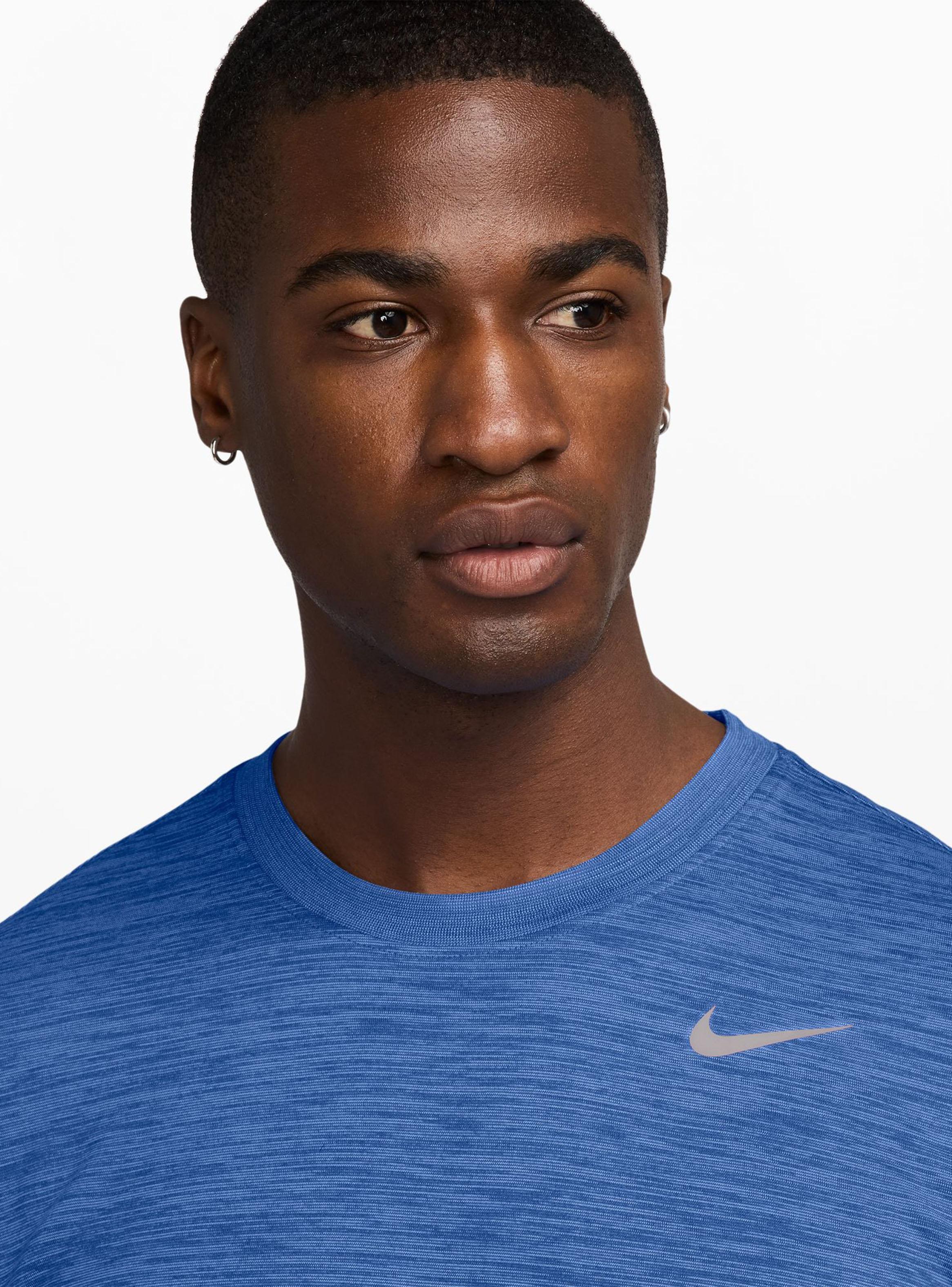 Polera Graphic Legend  Dri Fit  Tee-2