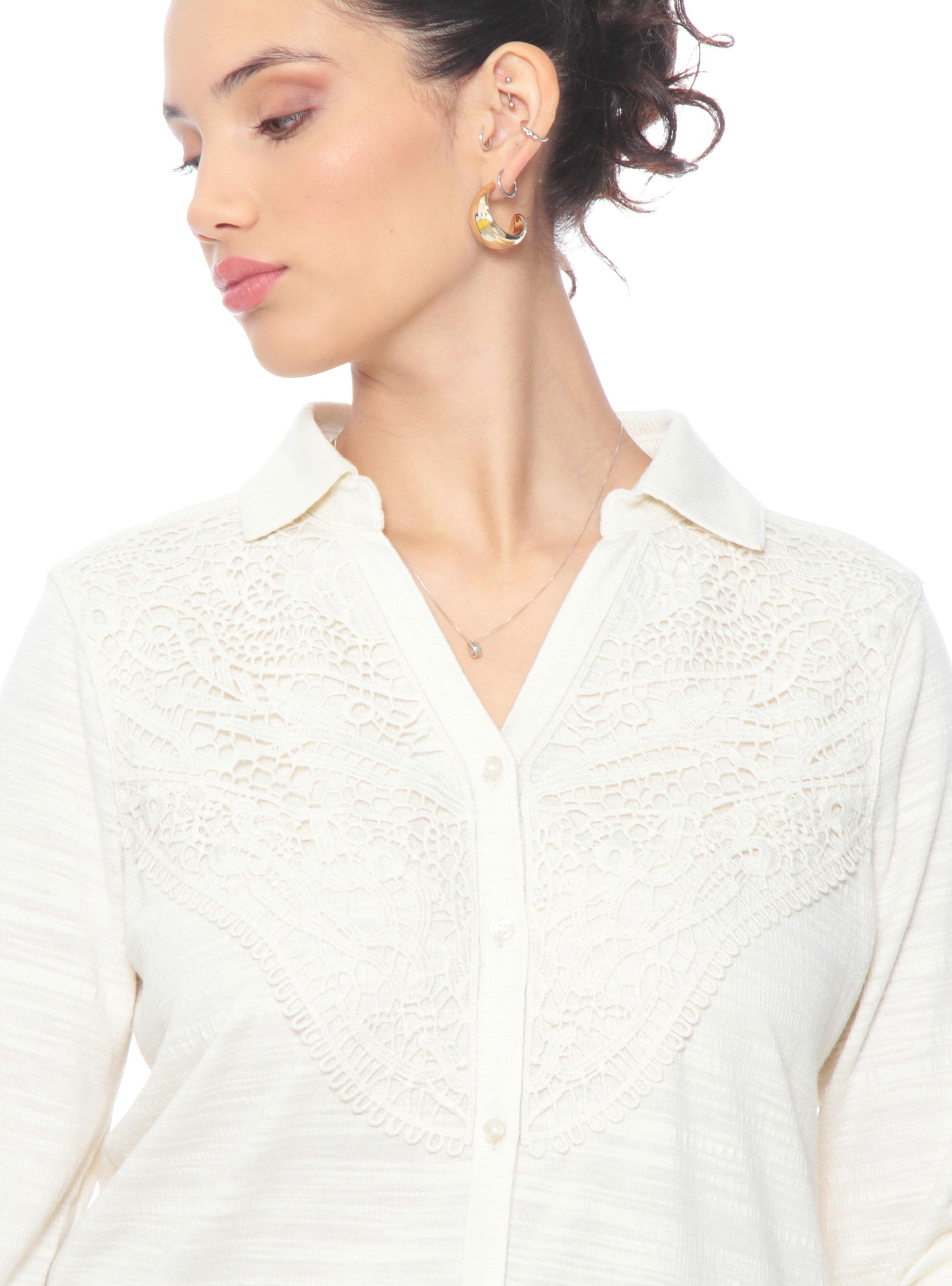 Blusa Manga 3/4 Sólida con Encaje y Escote-2