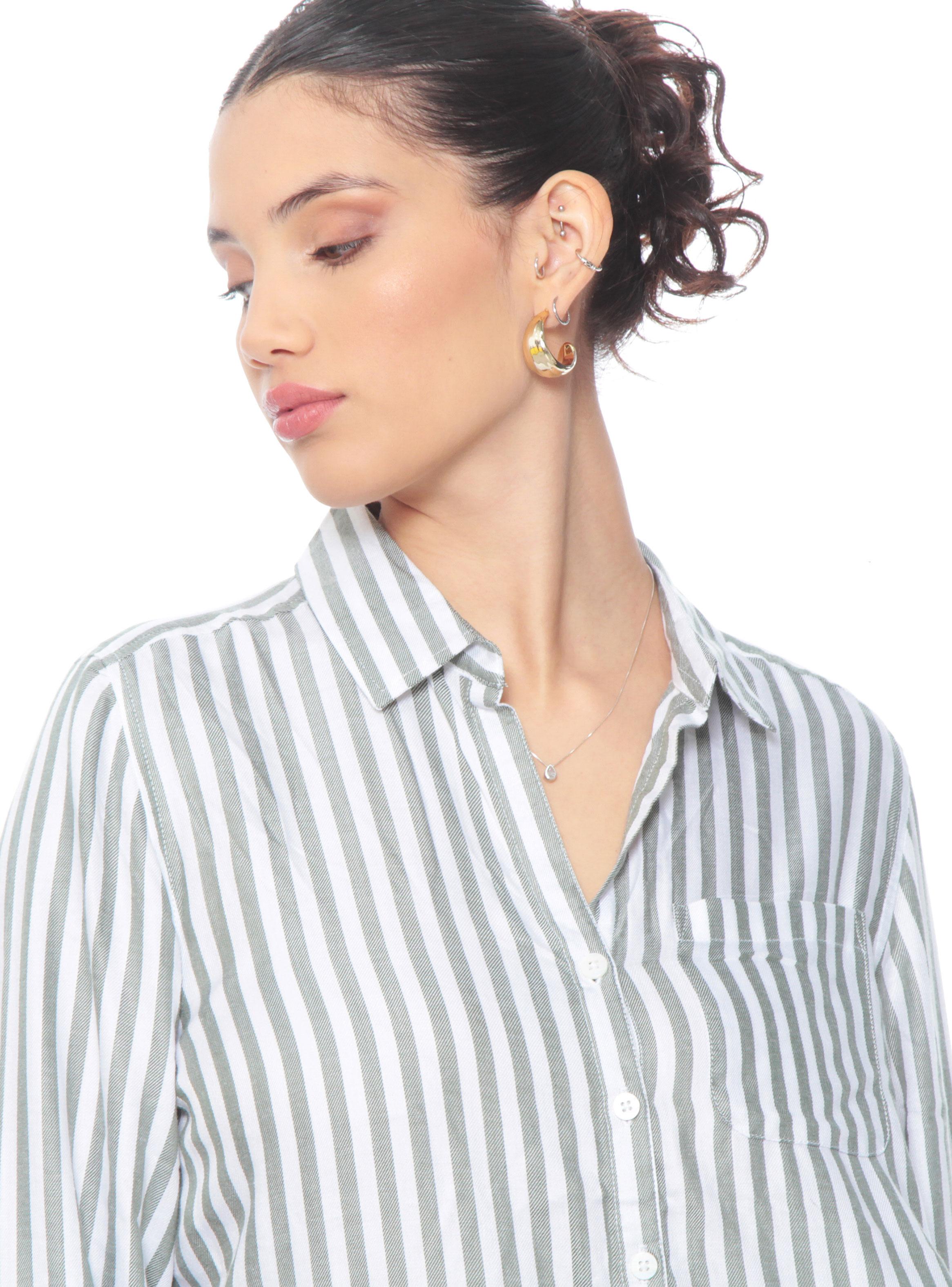 Blusa Listada Abotonada en Delantero Color-2