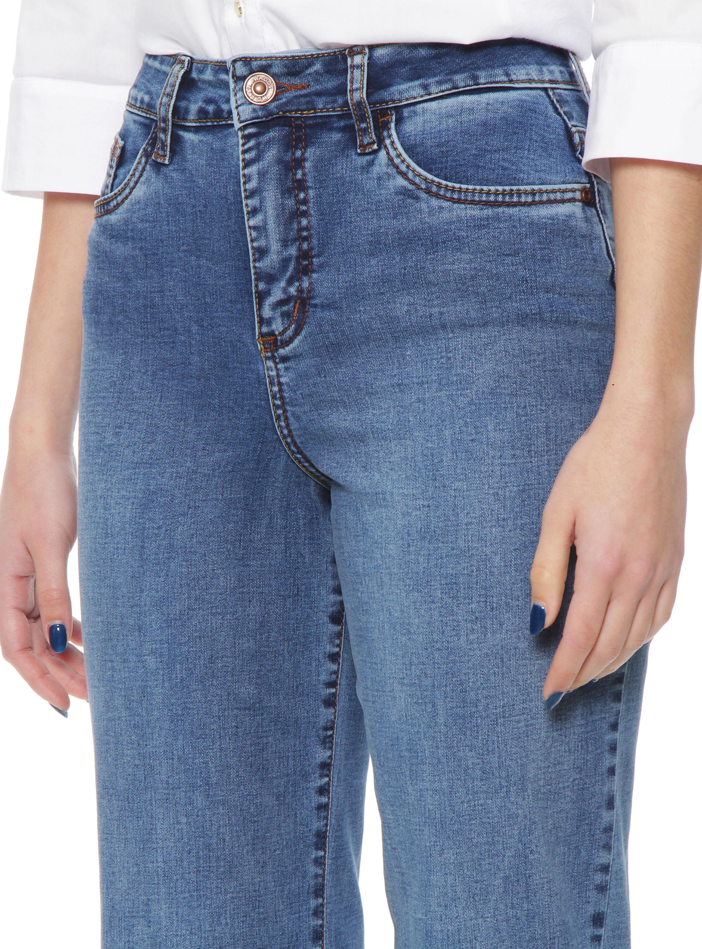 Jeans Recto Tiro Alto Pretina Básica 1 Botón P32-2