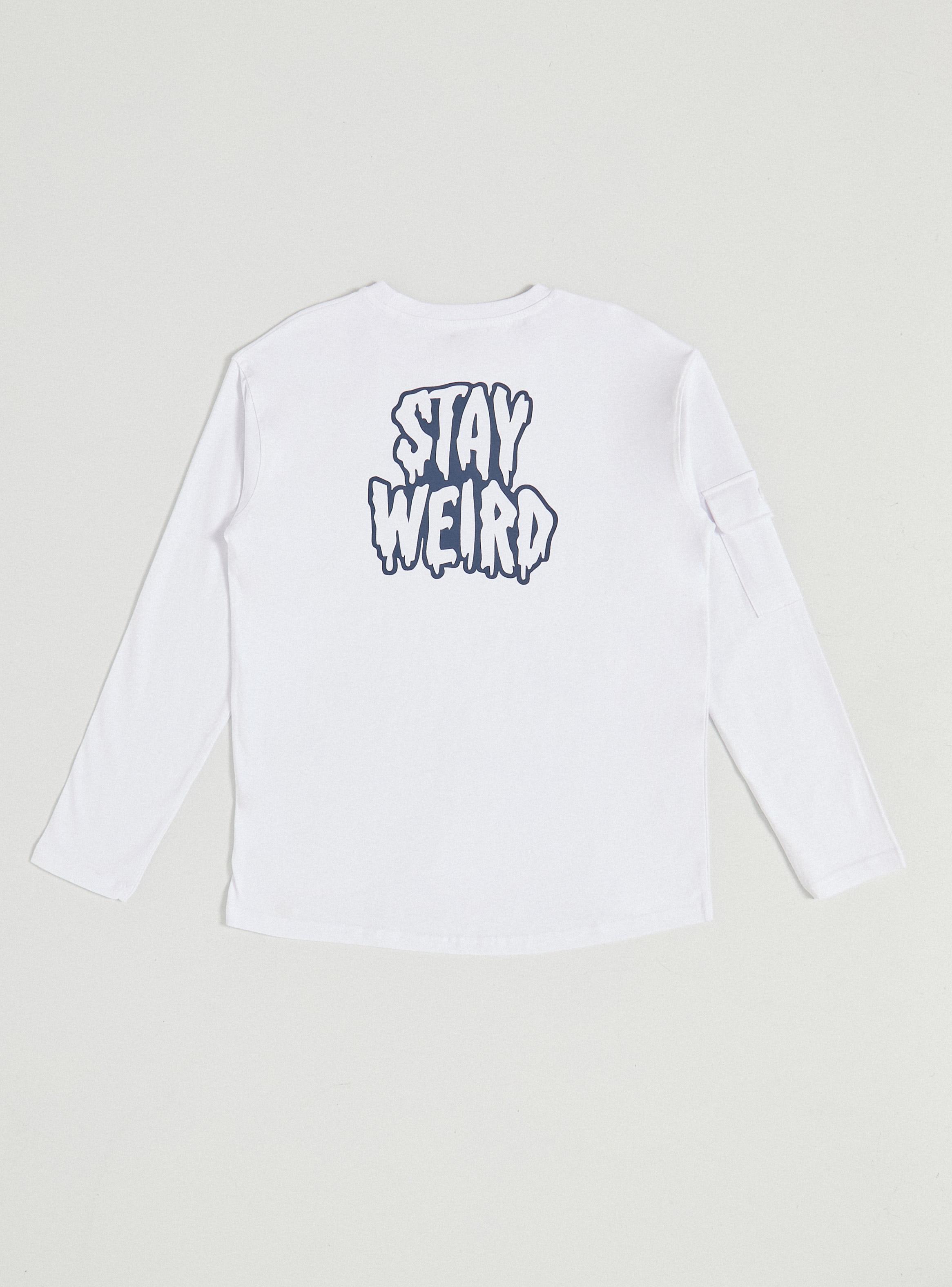 Polera Bolsillo en Manga con Estampado Espalda-2