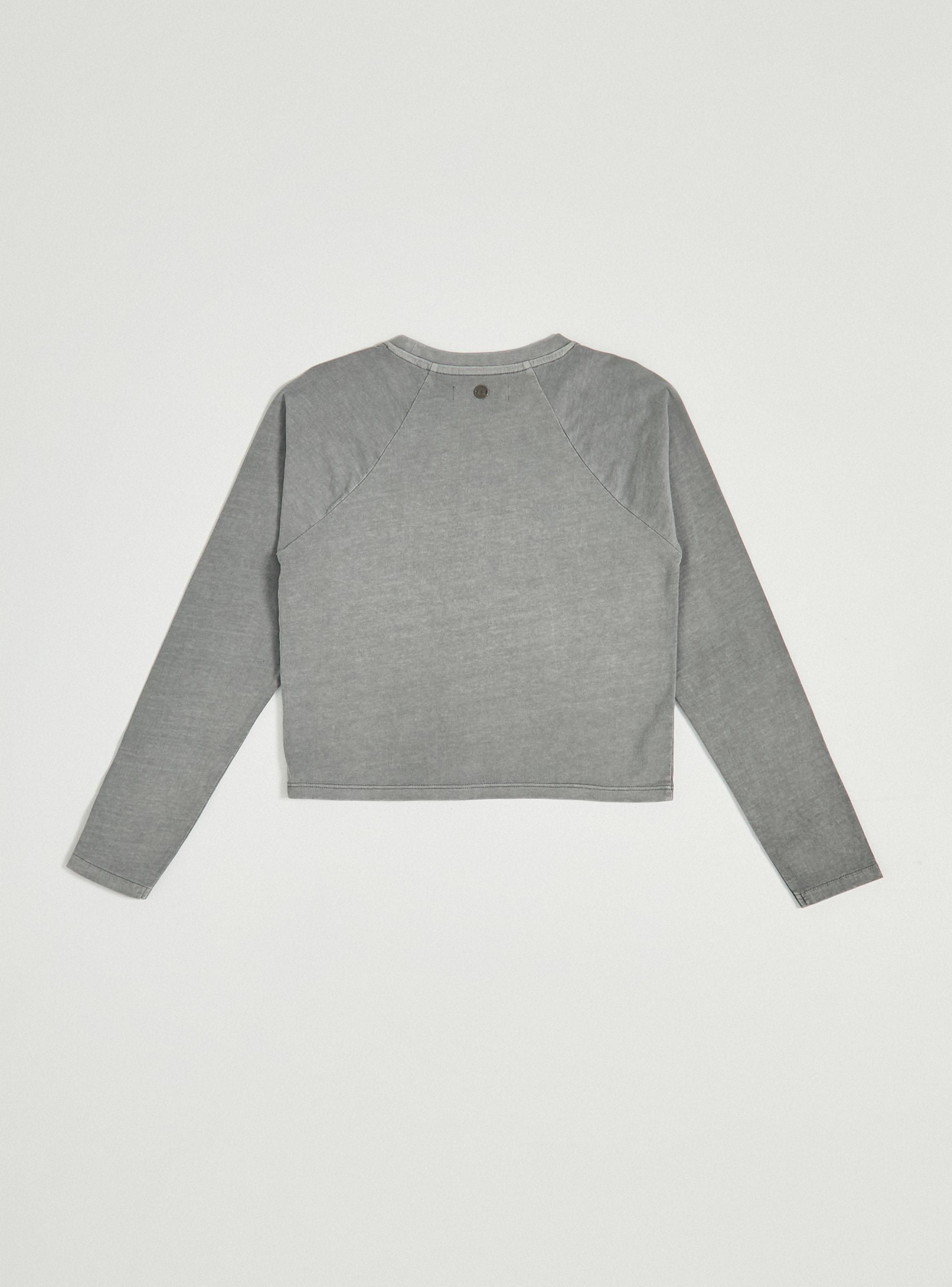 Polera Acid Wash con Detalle Parche-2