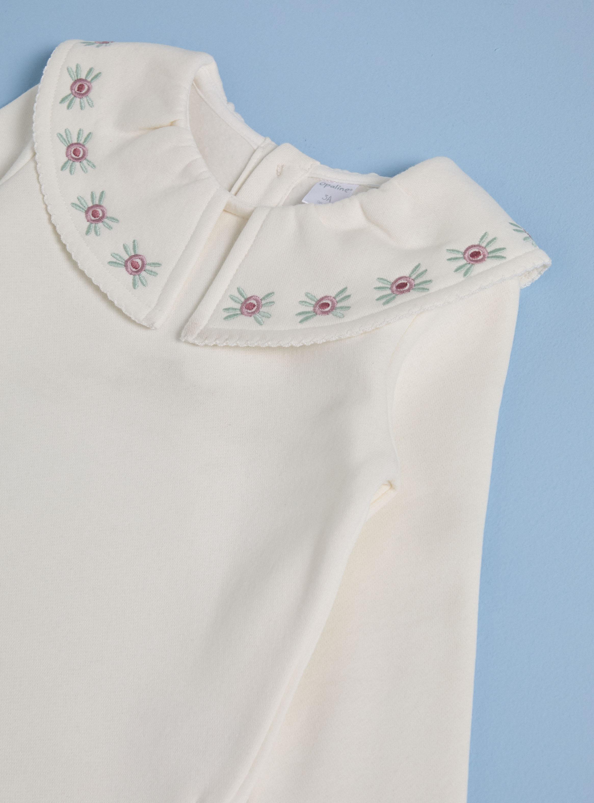 Polerón Florcitas Bordadas en Cuello-3