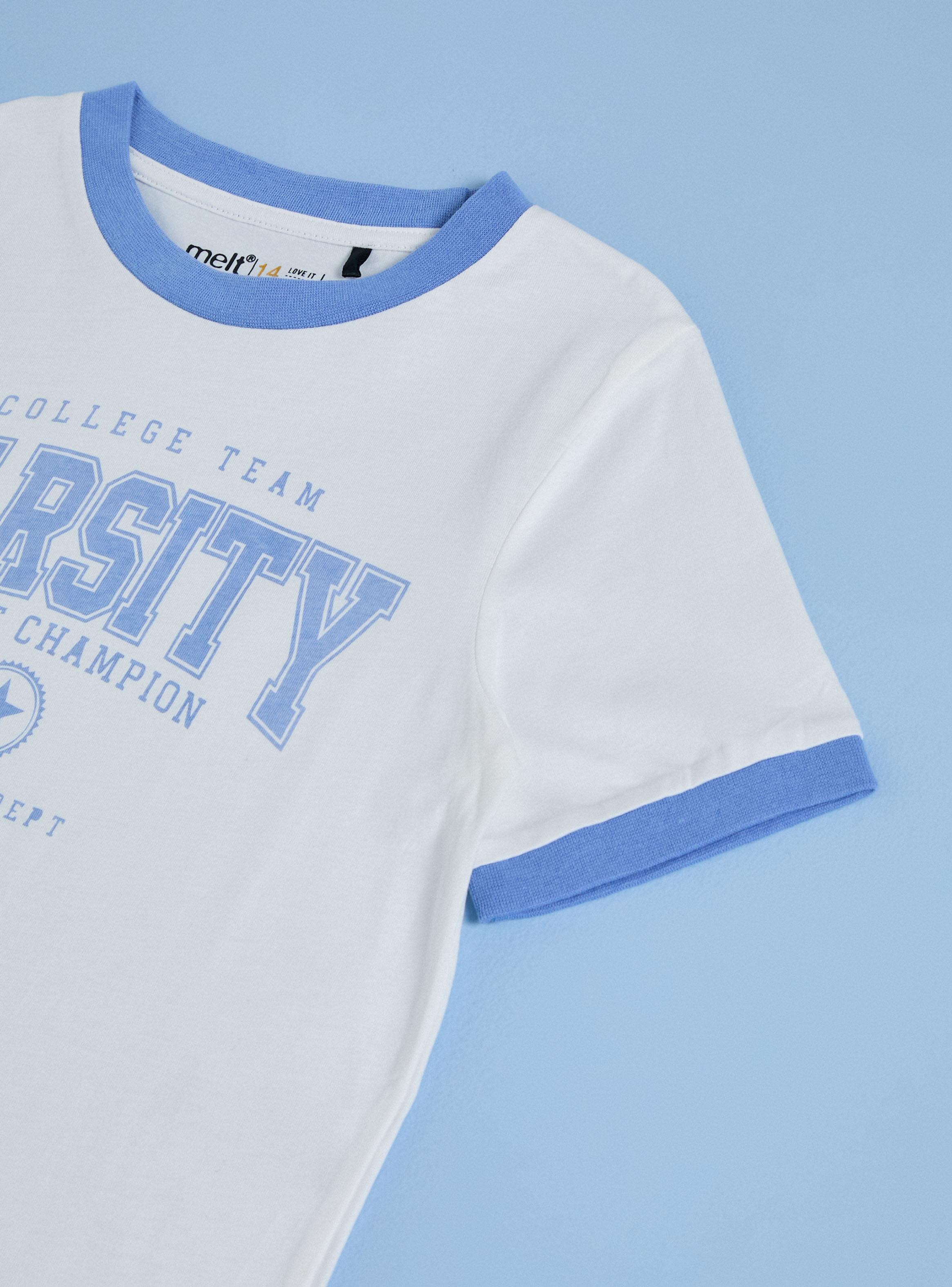 Polera Cuello y Mangas en Contraste-3