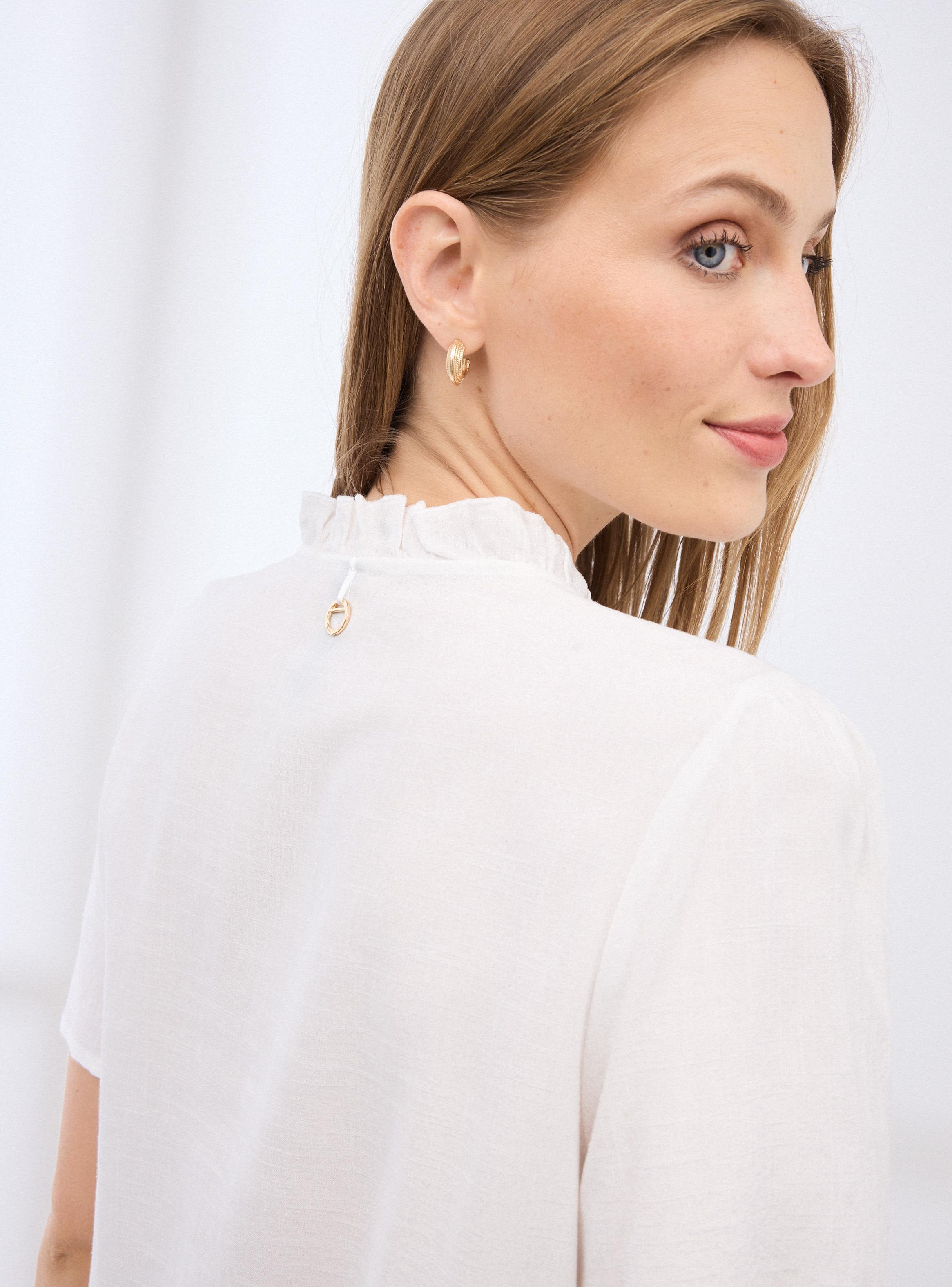 Blusa con Lino Bordada-3