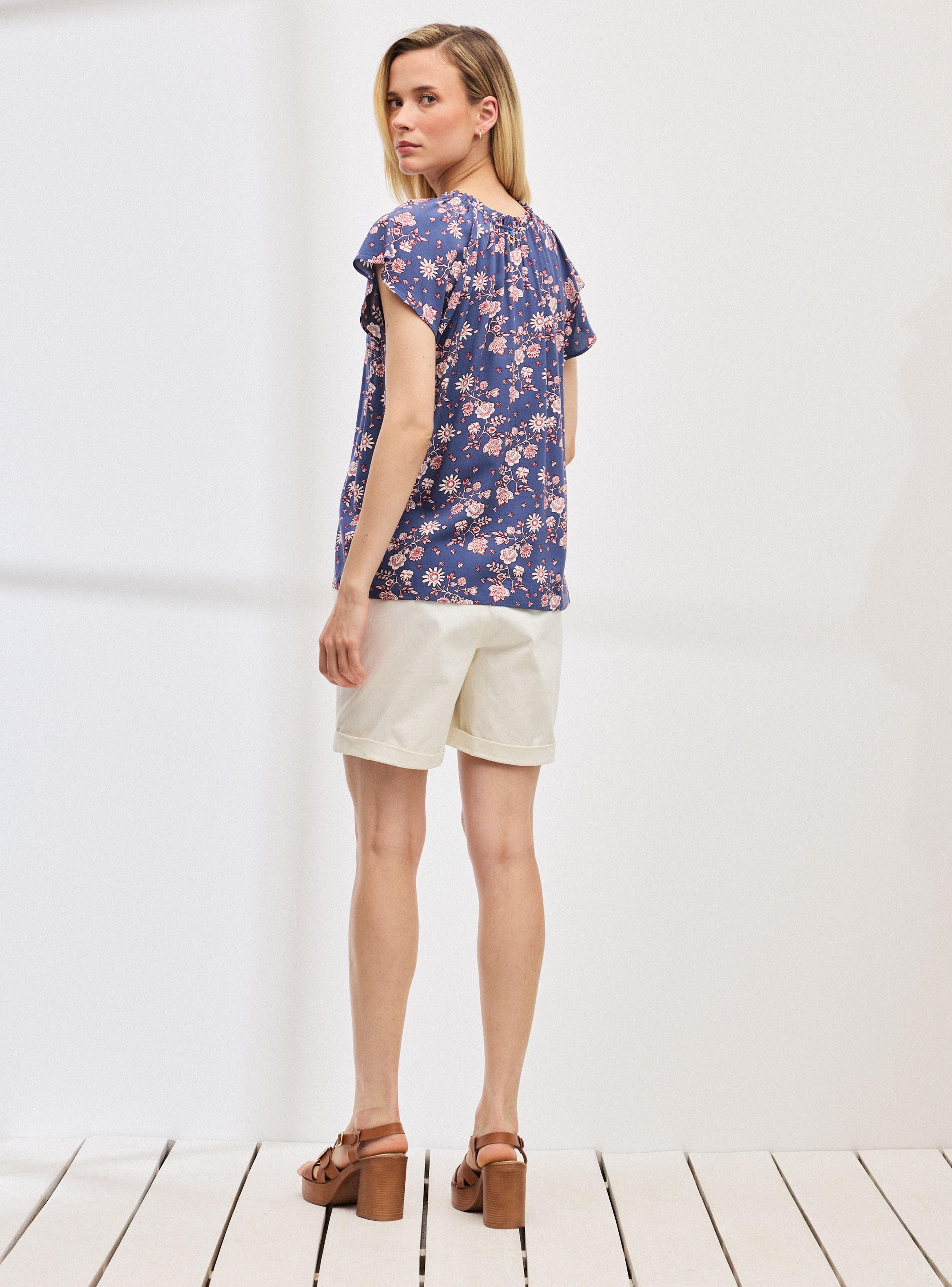 Blusa Full Estampada con Vuelo en Escote-5