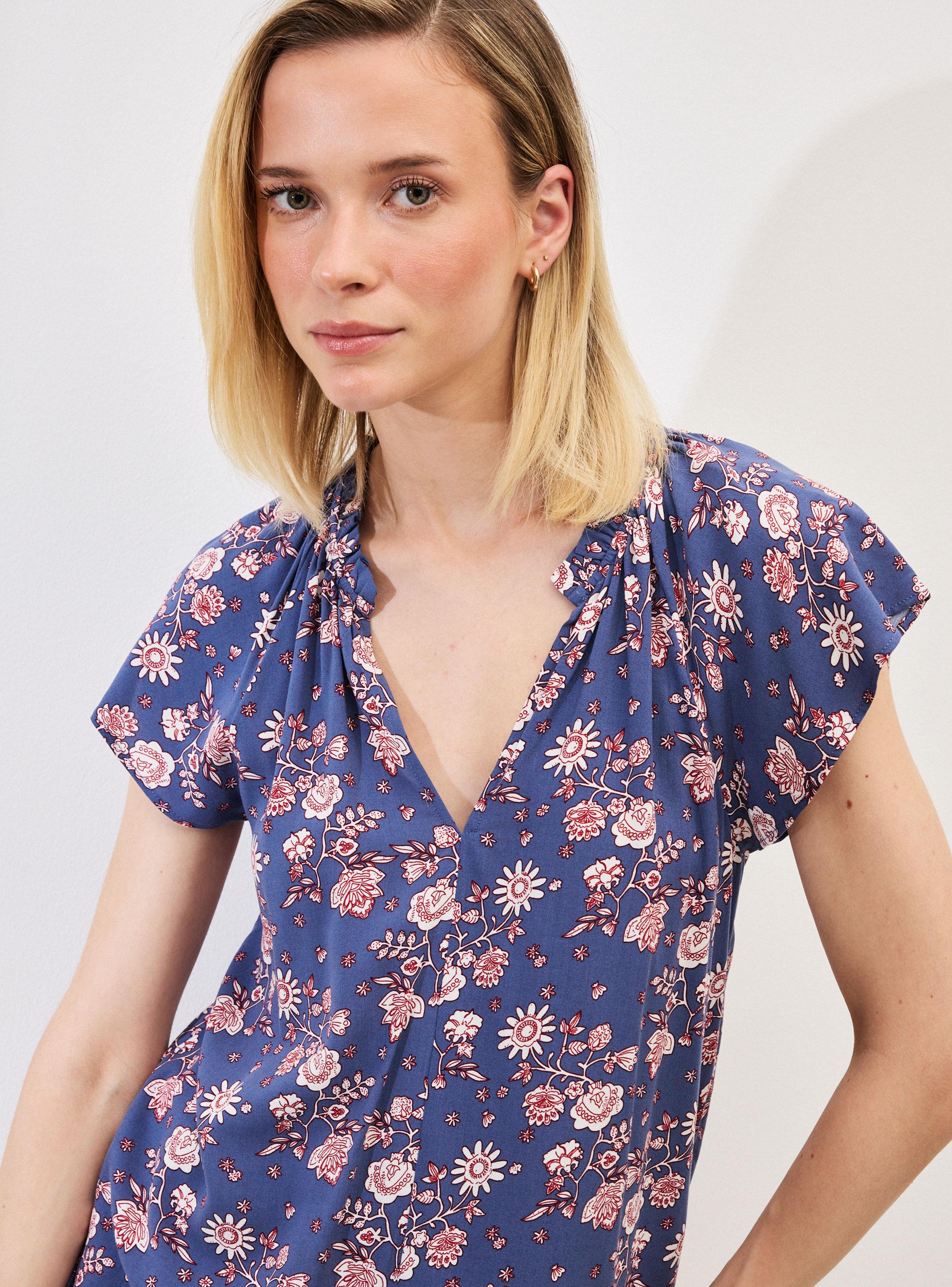 Blusa Full Estampada con Vuelo en Escote-2