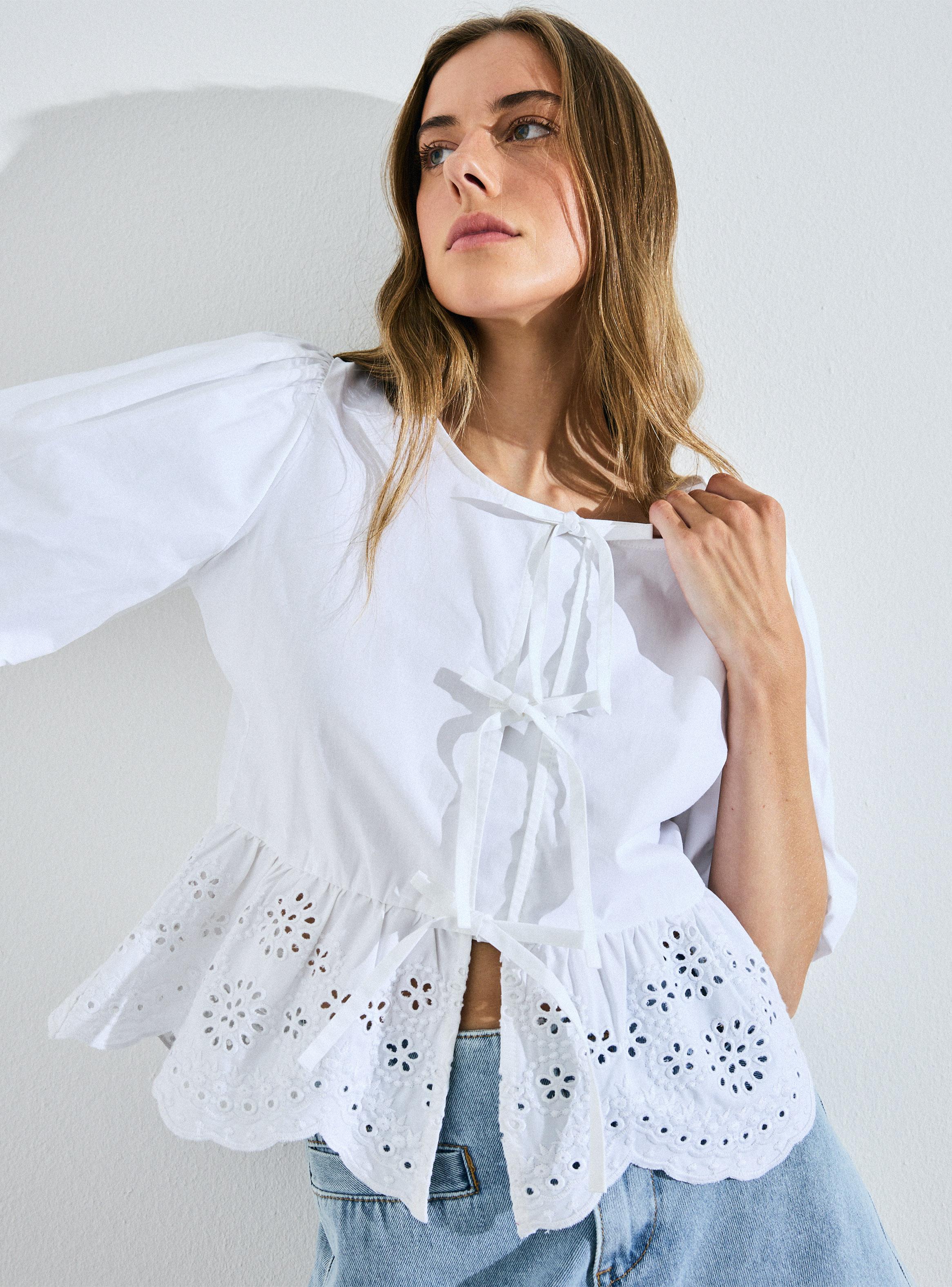 Blusa Broderie con Manga Abullonada-2