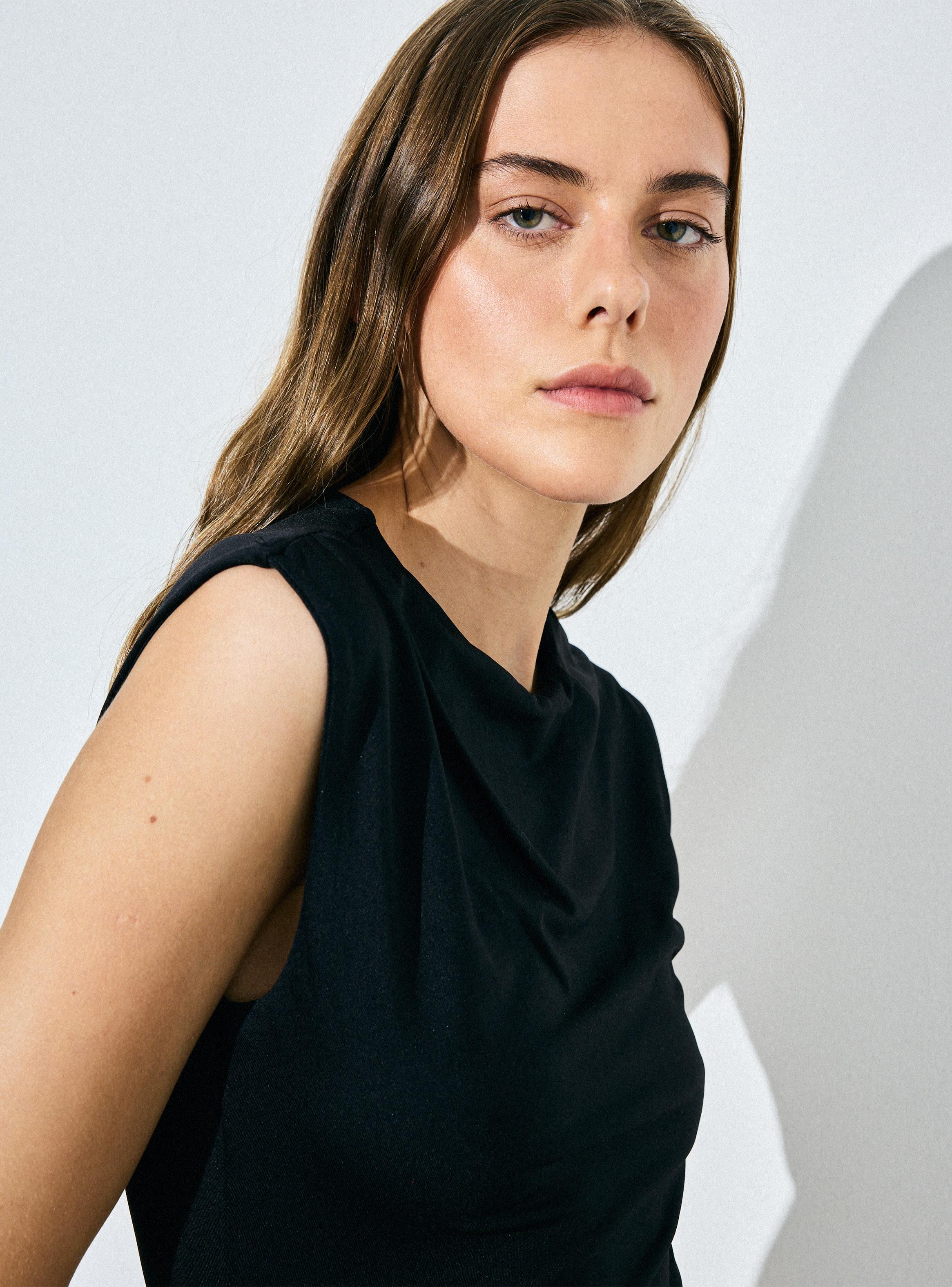 Body sin Mangas y Escote Drapeado-2