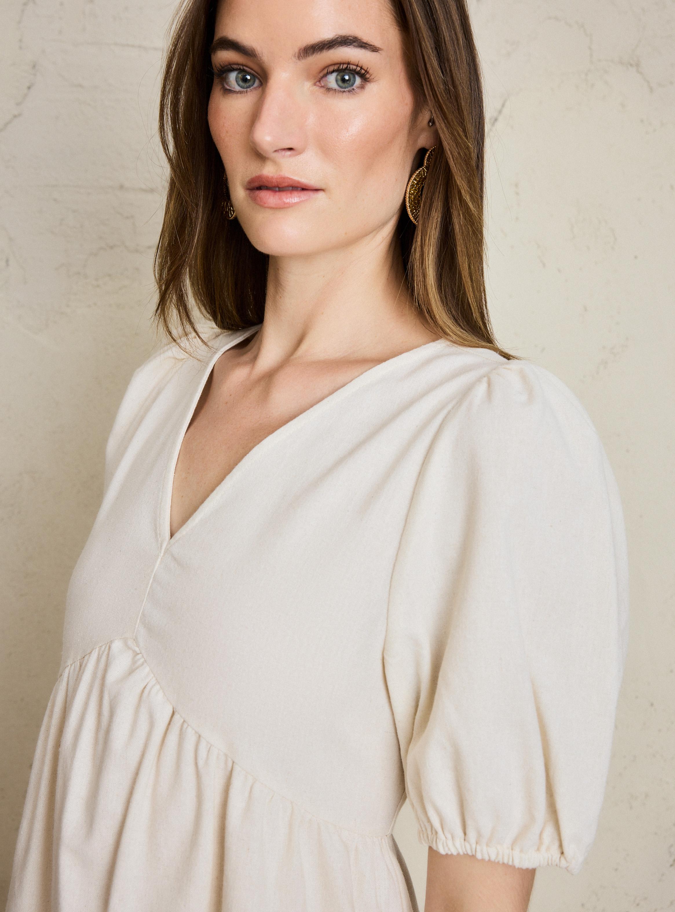 Vestido con Capas y Manga Aglobada-2