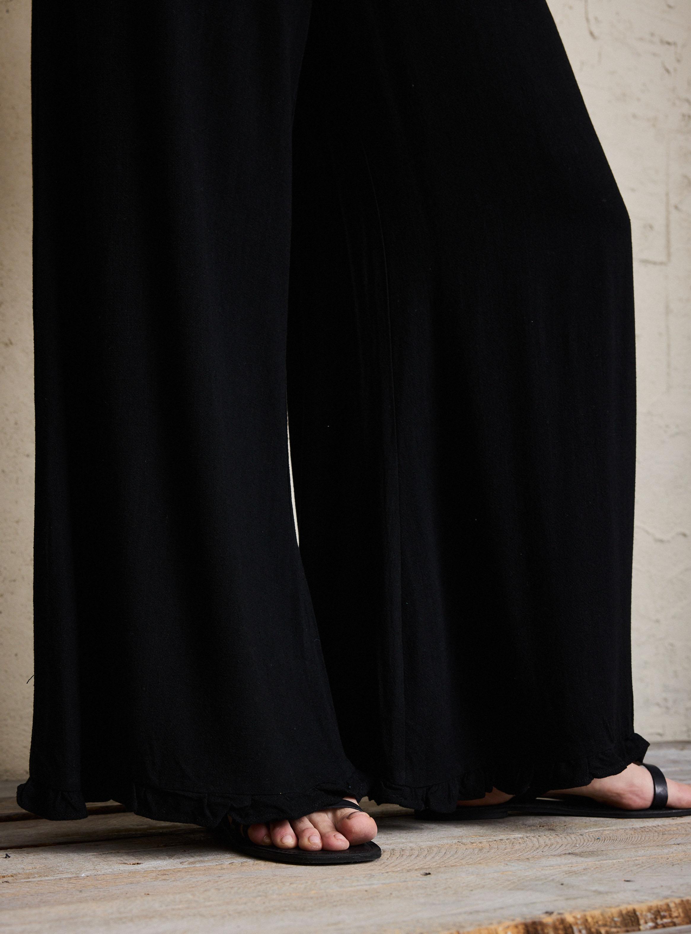 Pantalón Fluido con Detalle de Vuelo y Cintura Elasticada-3