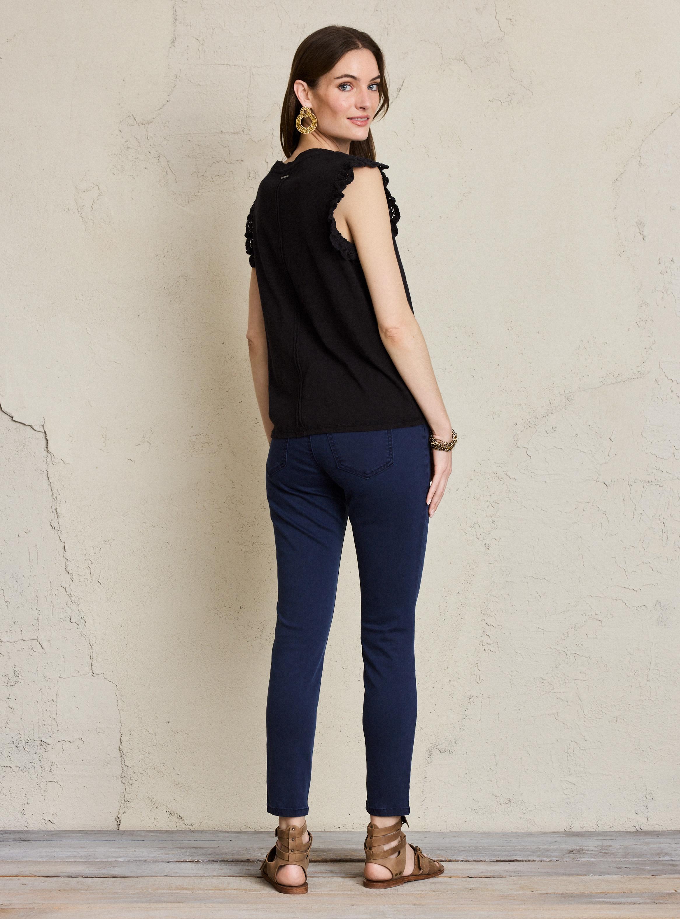 Polera Detalle de Macramé en Manga-5