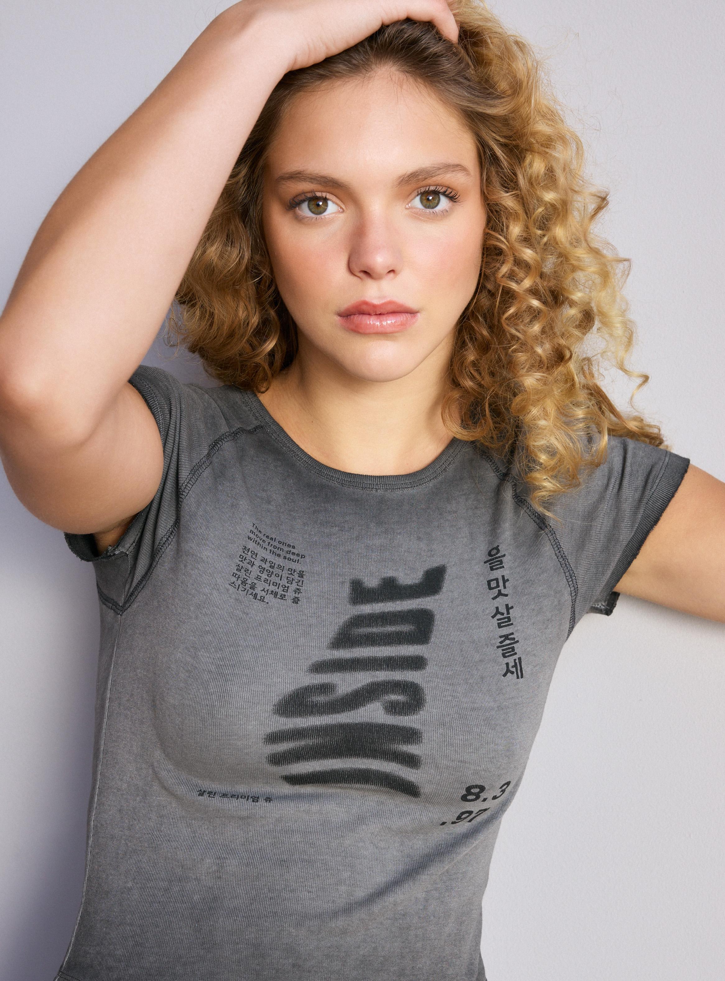 Polera Manga Raglán Print Focalizado-3