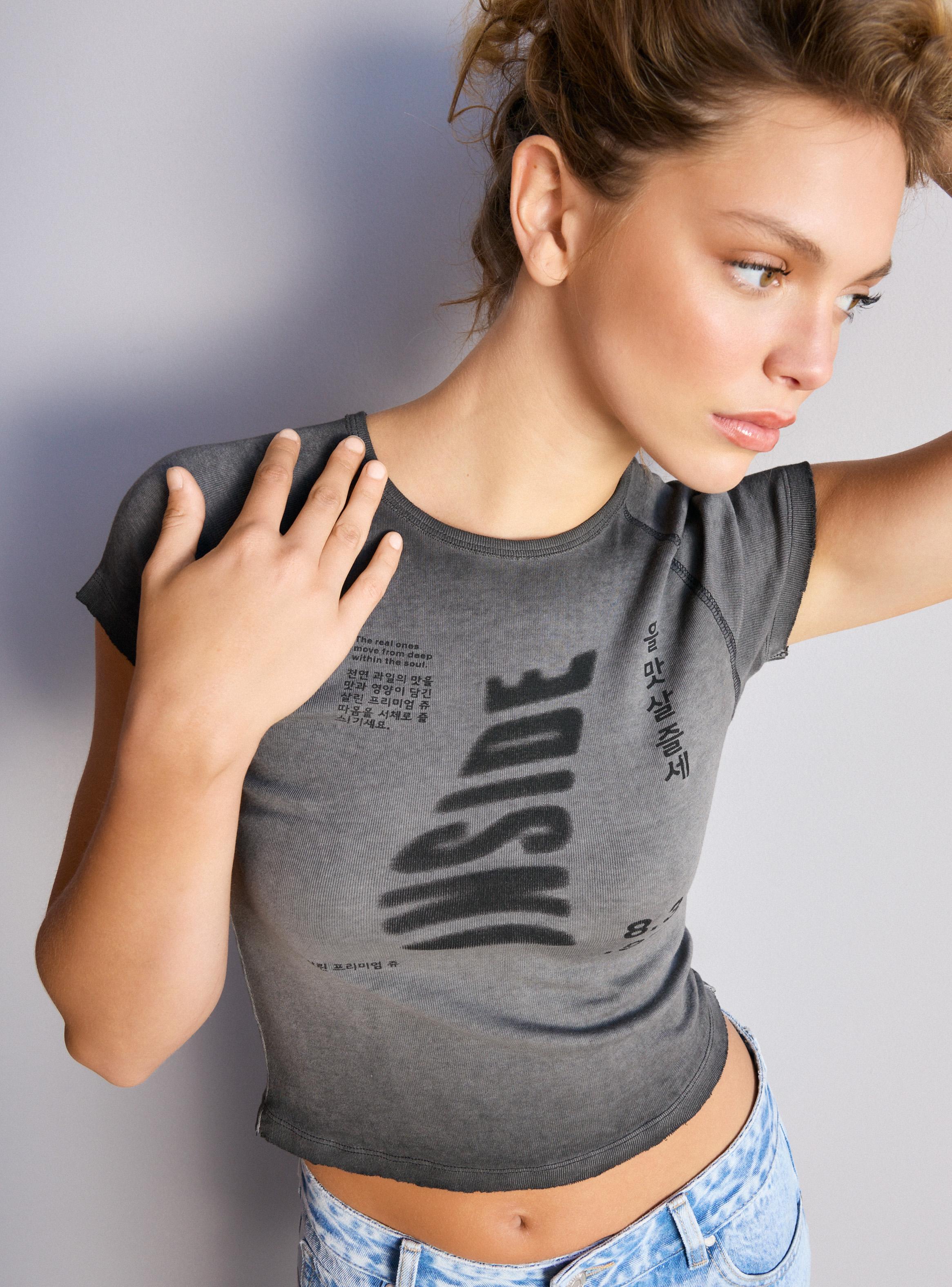 Polera Manga Raglán Print Focalizado-2