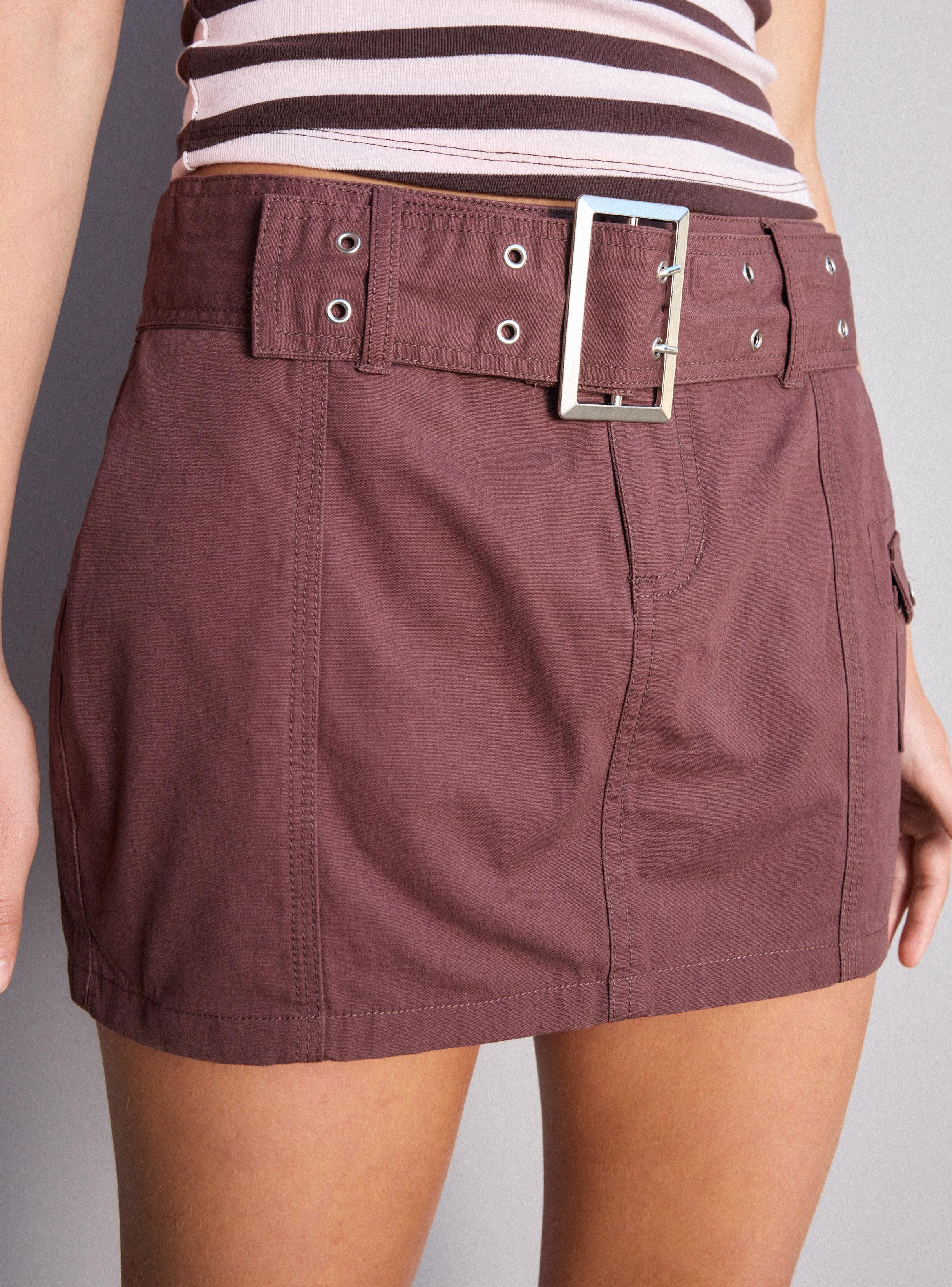 Falda Mini con Cinturón y Hebilla Metálica-2