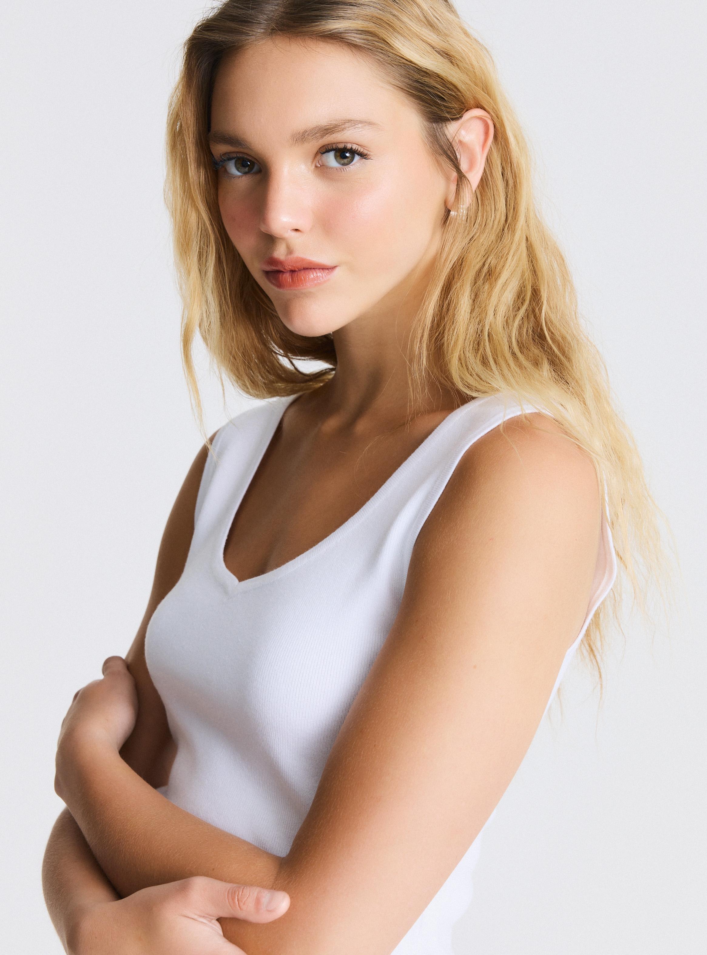 Polera Tejida Cuello en V-2