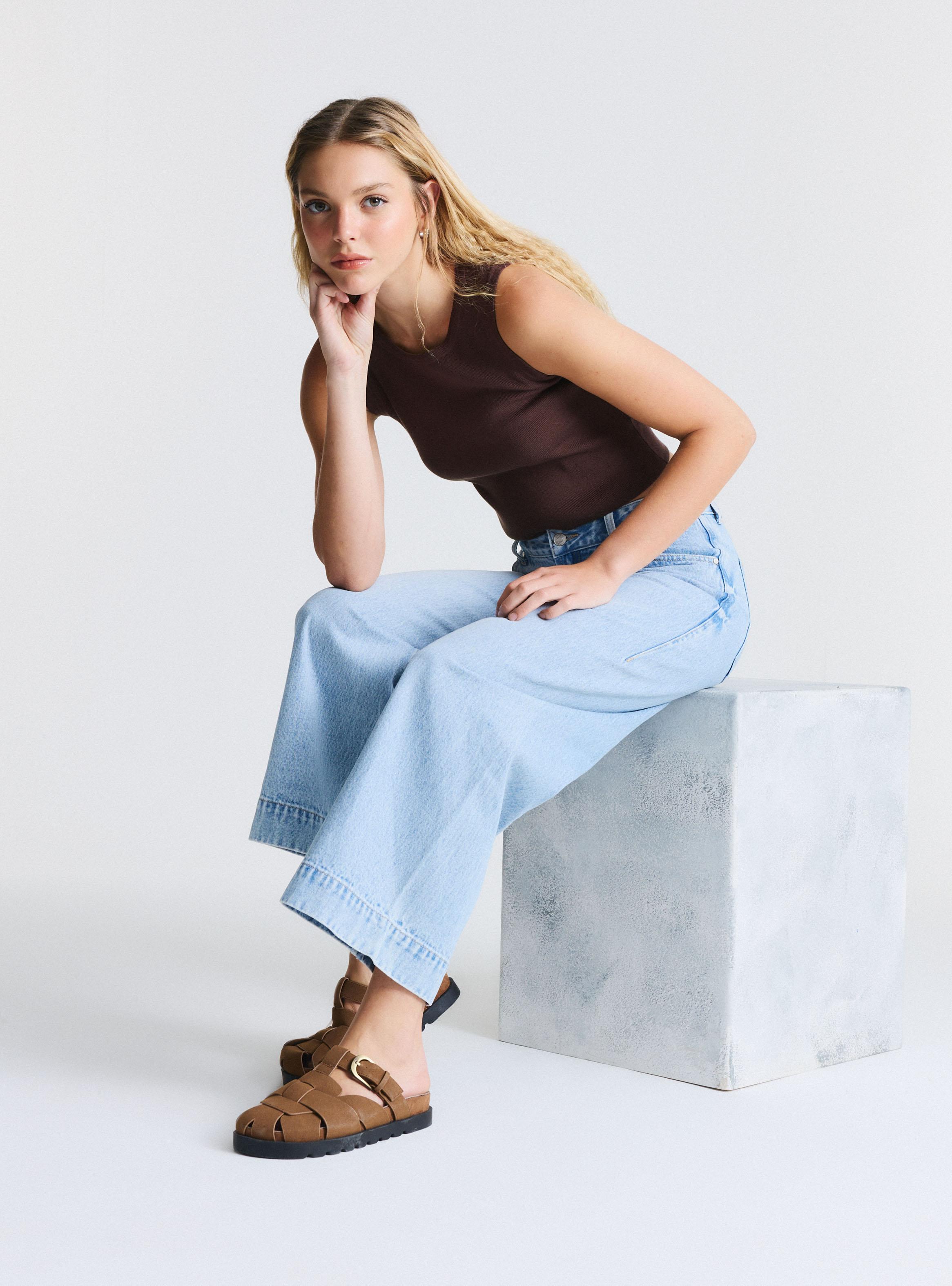 Polera Tejida sin Mangas Color Sólido-4