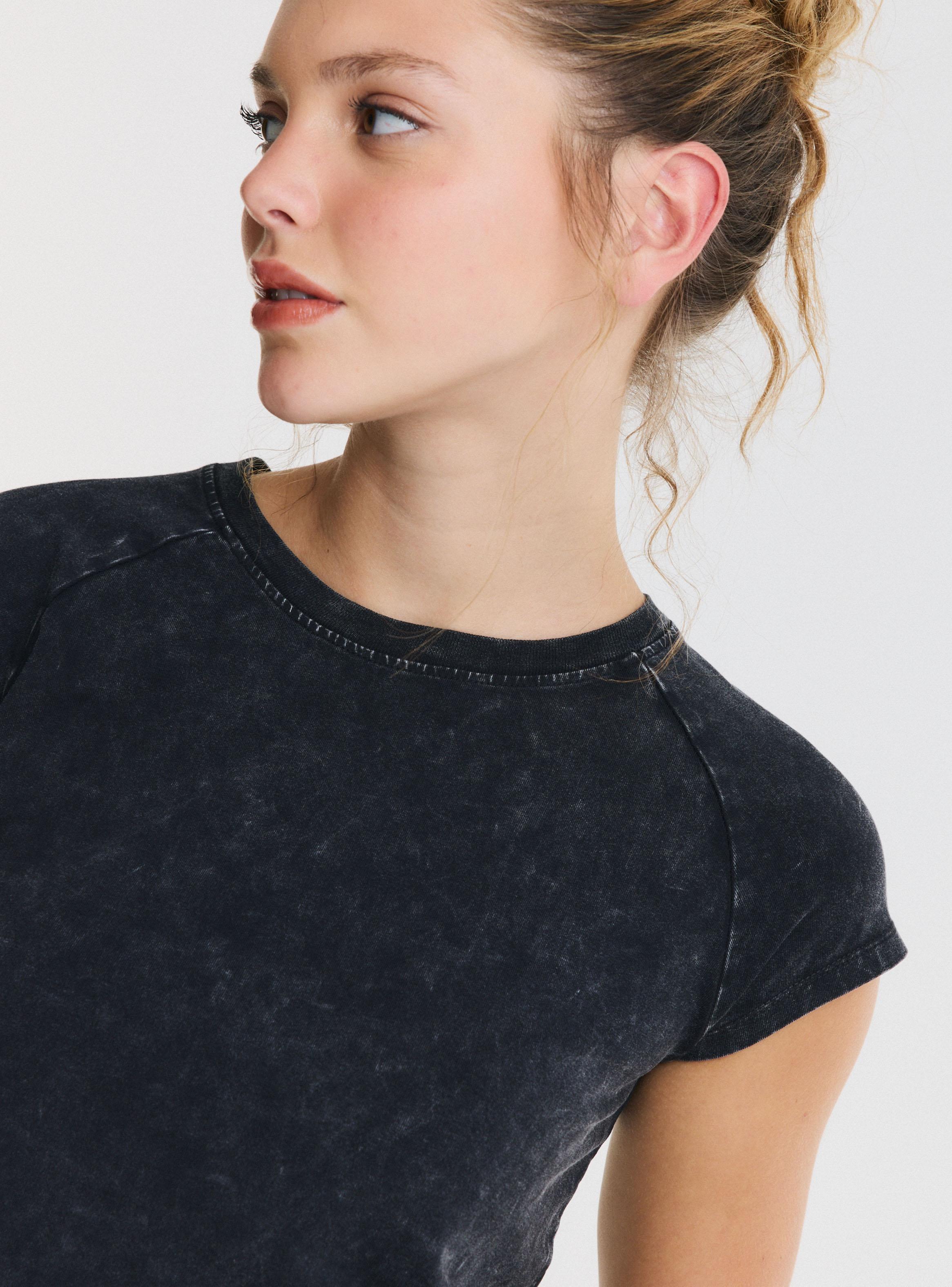 Polera Boxy sin Mangas-3