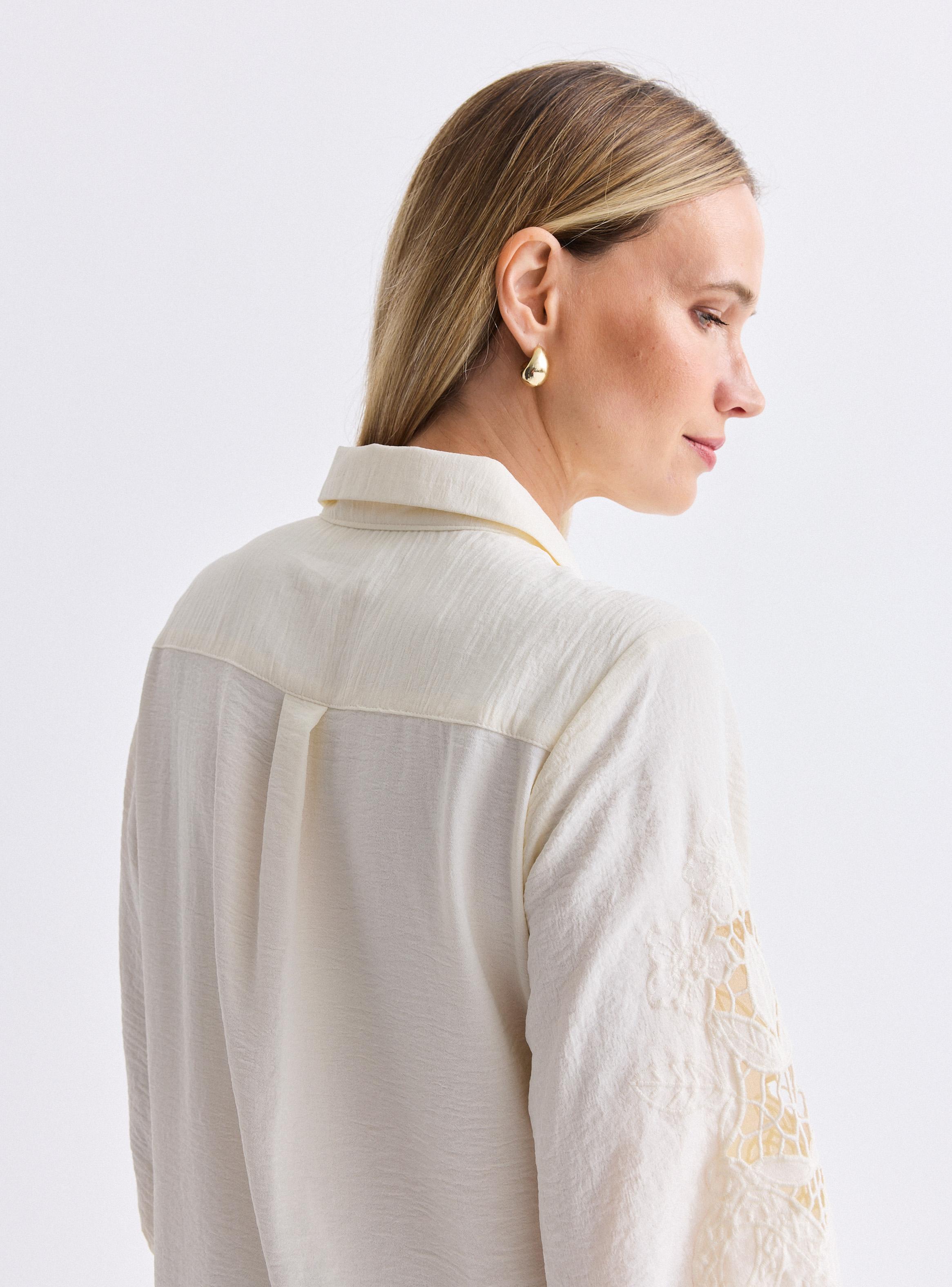 Blusa Bordado en Mangas-3