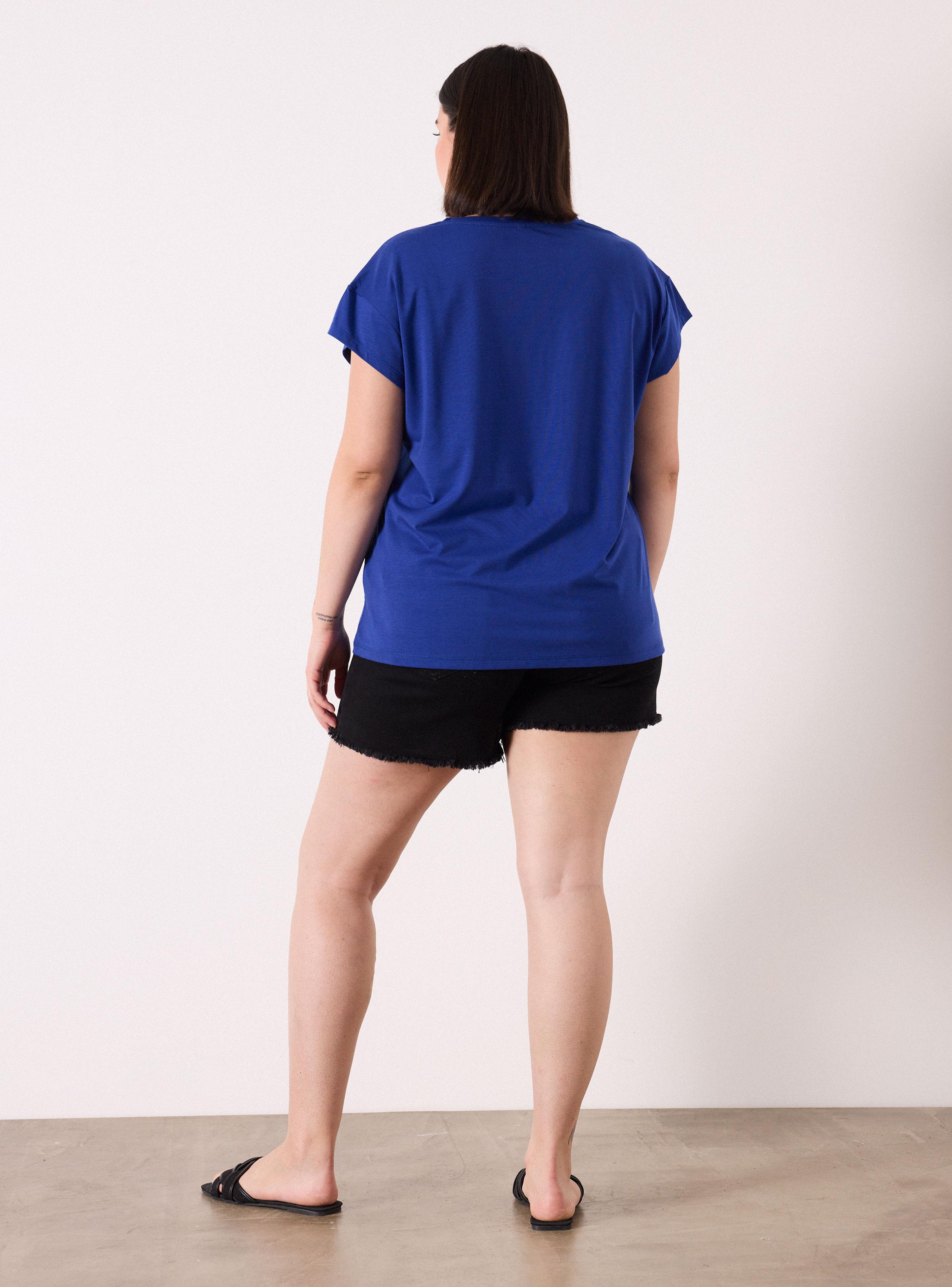 Polera Manga Choca y Gráfica Metalizada-5