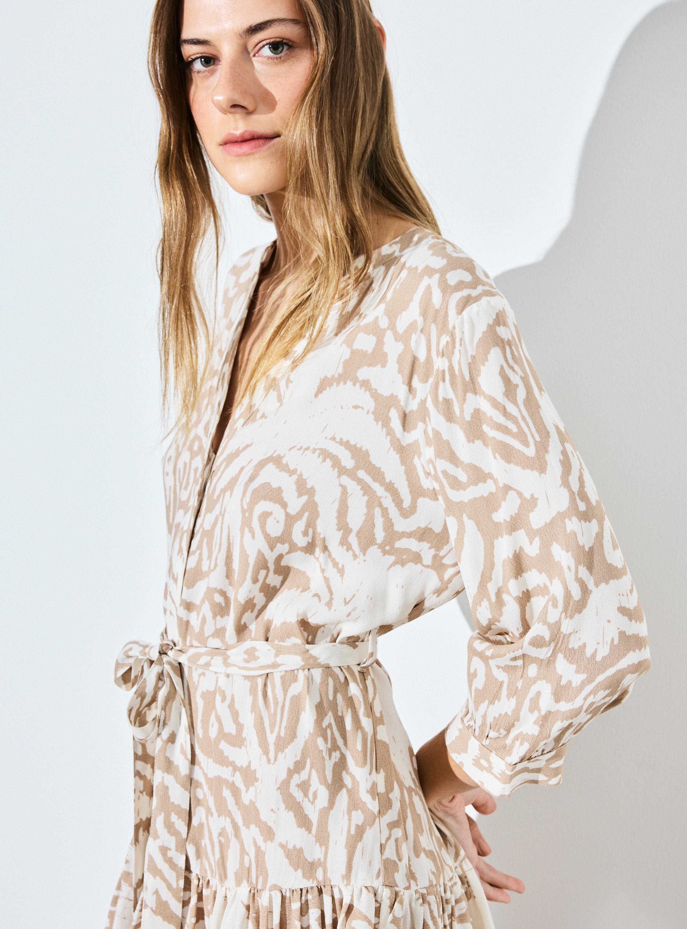 Vestido Fluido Mangas Tres Cuartos y Recogido-3